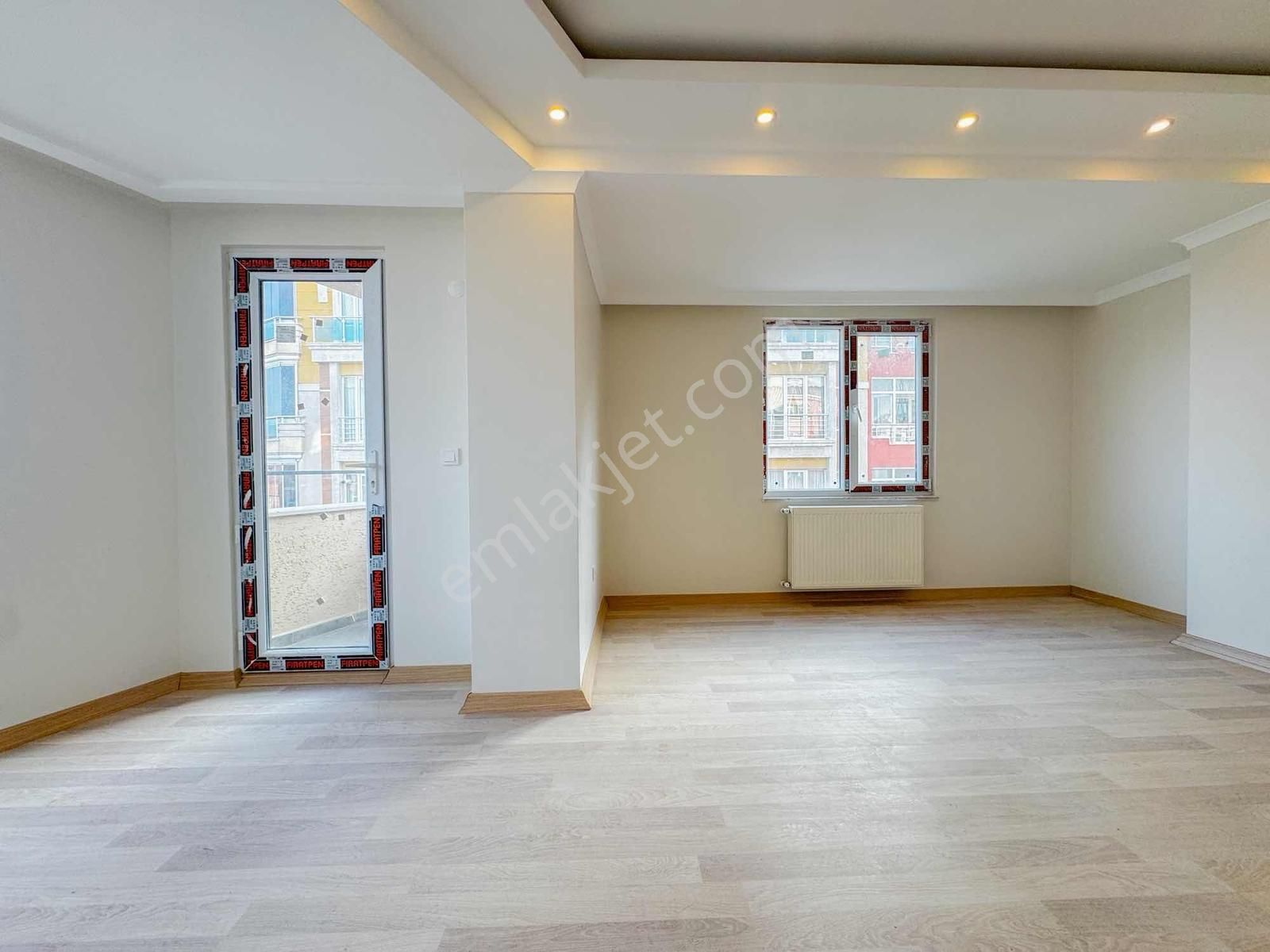 Tokgöz'den Ferit Selim Paşa Caddesi Üzerin'de 4.kat 2+1 Daire - Görsel 2