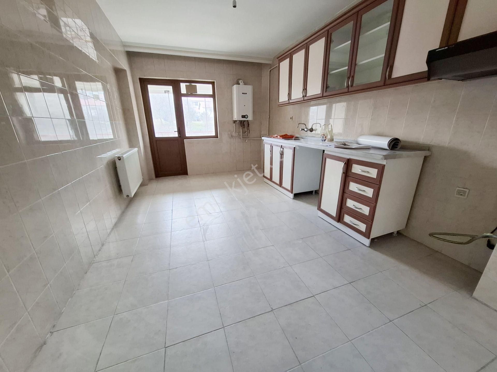 Etlik Lisesi Yakını Cadde Üstü 3+1 Bağımsız 130 M2 Çift Banyo Ortakat - Görsel 2