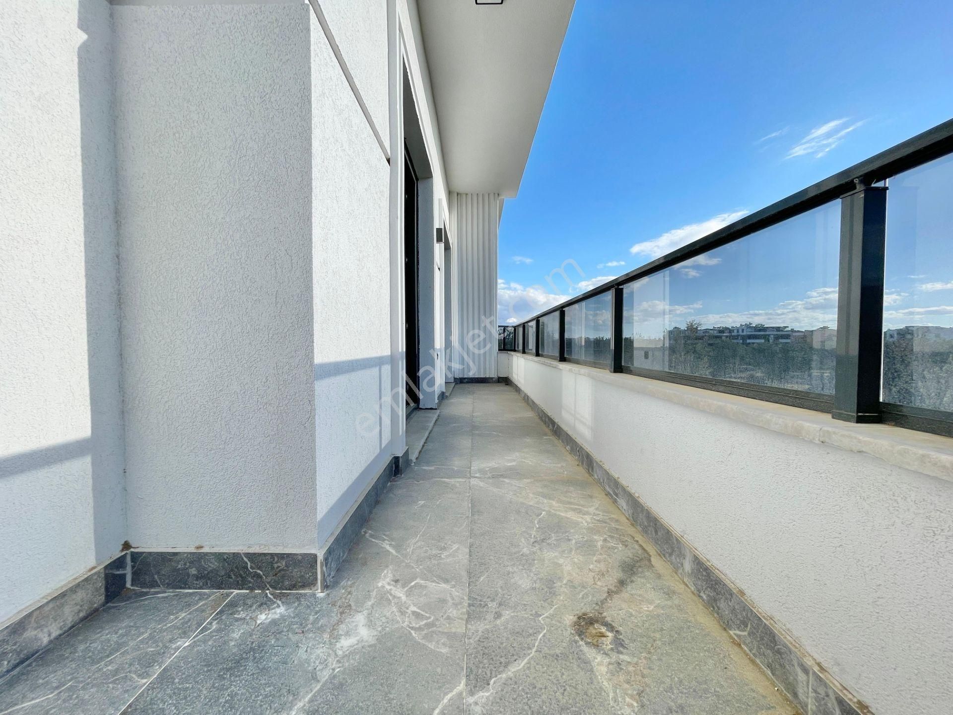 Berkay Demirel'den Akçayda Eşsiz Konfor Ve Tasarım 1+1 Daire - Görsel 24