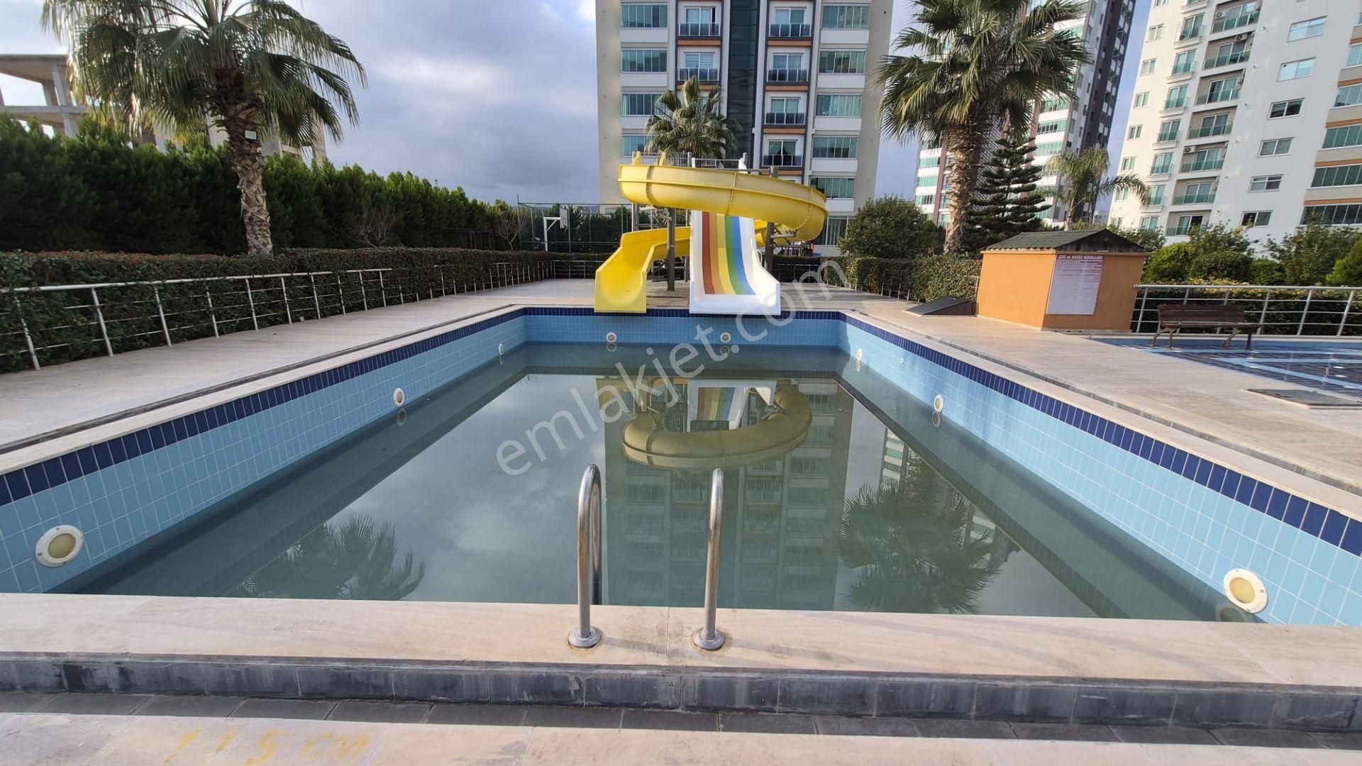 Karınca'dan Aquaparklı Site İçerisinde Saunalı 5+1 Gbk Cepheli