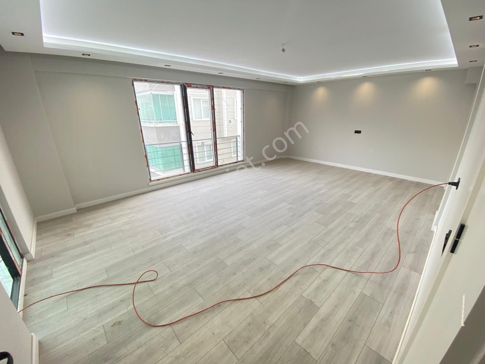 Furkan Emlaktan Karasamsun Mah 3+1 165m2 1.kat Lüx Yapım Krediye Uygun Sıfır Fırsat Daire - Görsel 4