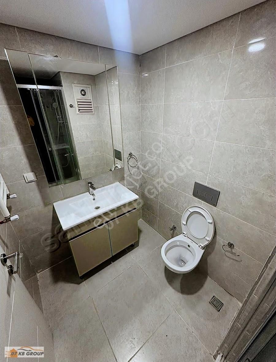 Sur Yapıda 3+1 Eşyasız Ebeveyn Banyolu Kiralık Daire - Görsel 9
