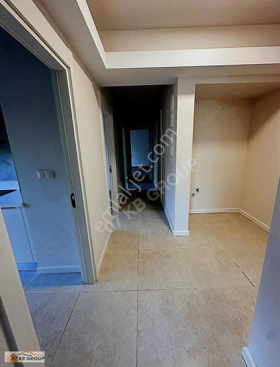 Sur Yapıda 3+1 Eşyasız Ebeveyn Banyolu Kiralık Daire - Görsel 11