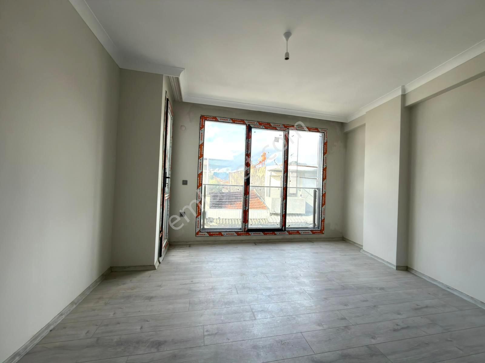 Referans'tan Zeytinli Merkez'de Ön Cephe Ayrı Mutfaklı Modern Tasarımlı 1+1 Daire - Görsel 13
