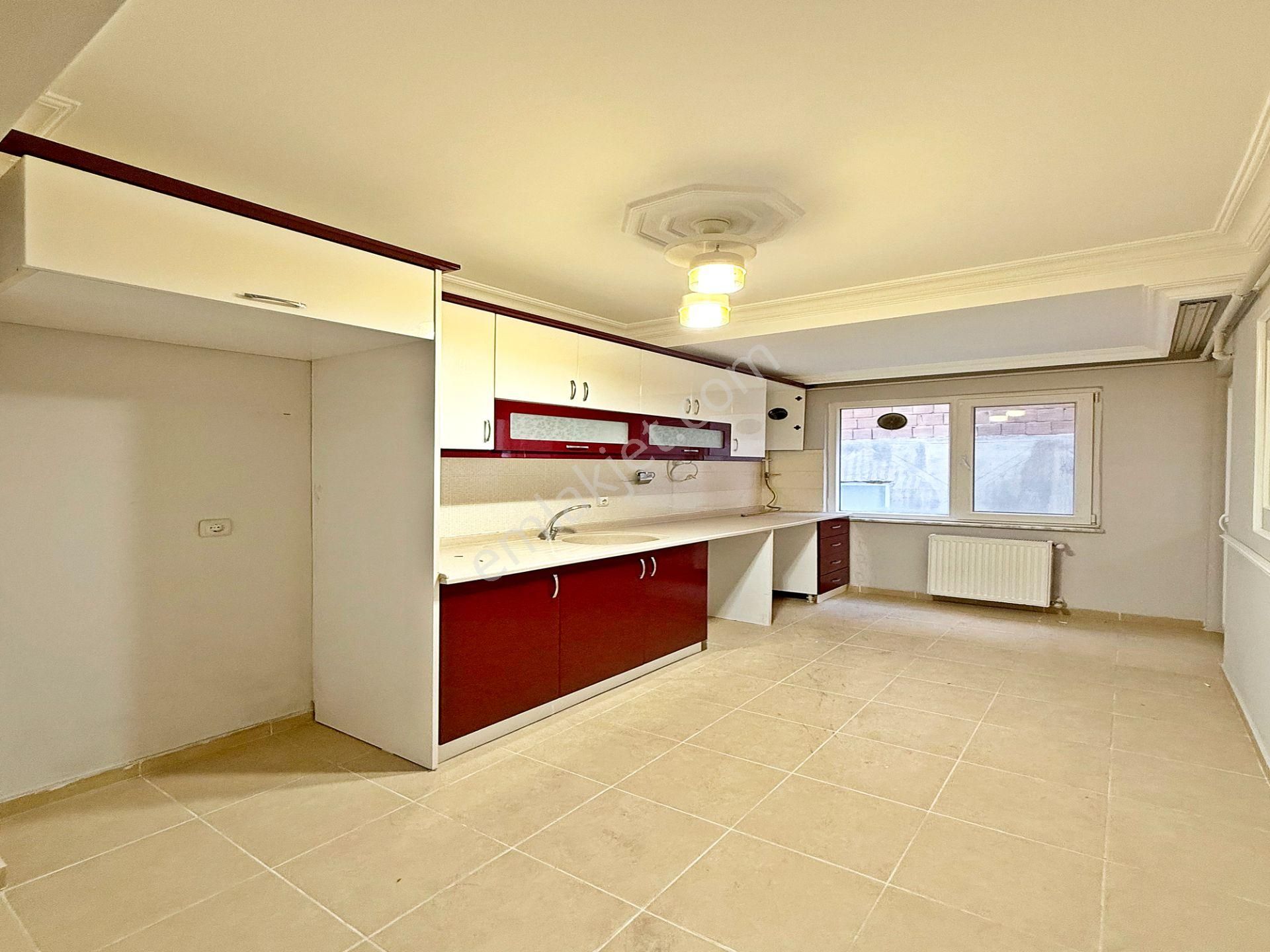 Balıkyolu'nda Krediye Uygun İskanlı 2+1 Balkonlu Ara Kat Daire