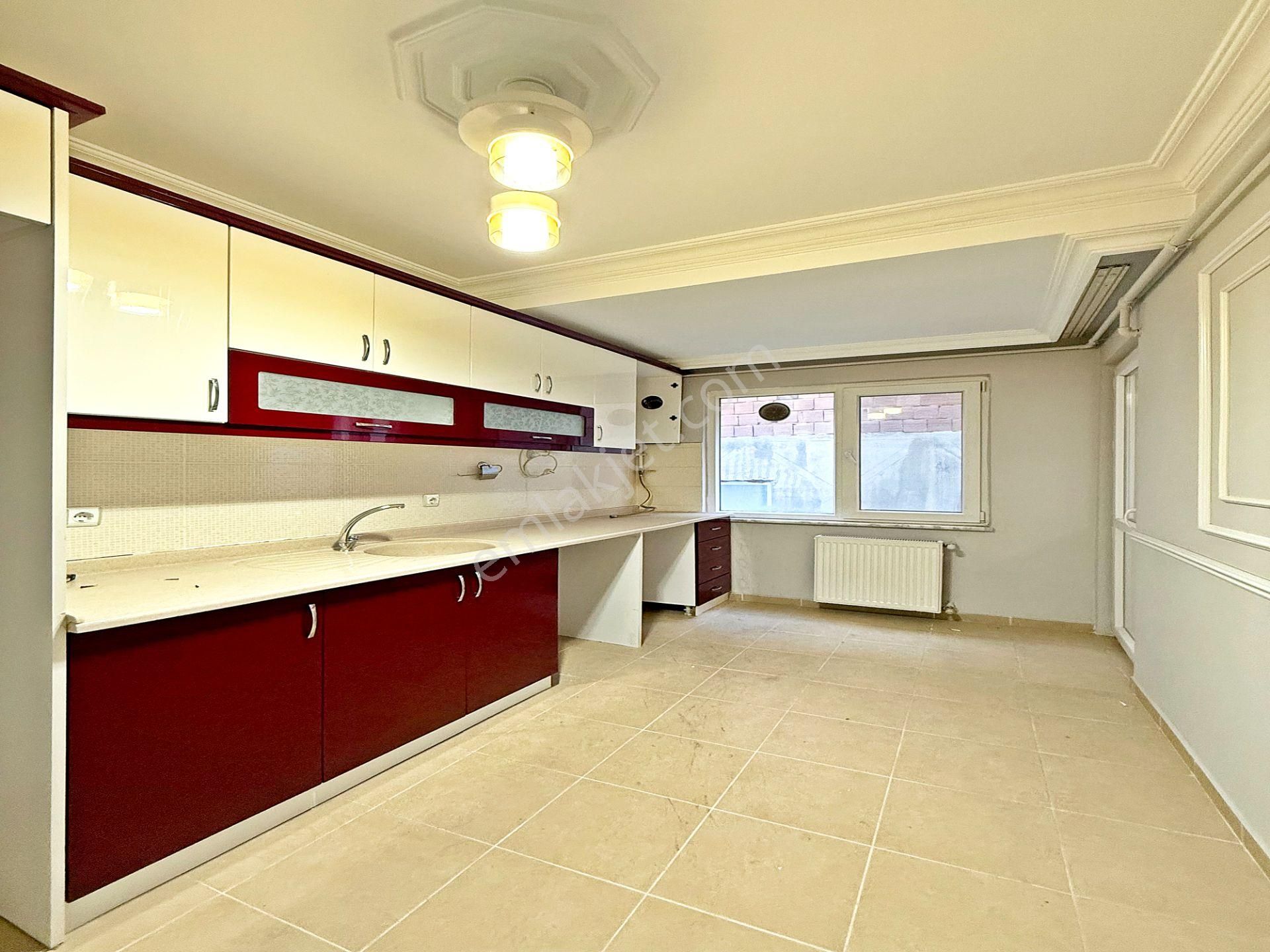 Balıkyolu'nda Krediye Uygun İskanlı 2+1 Balkonlu Ara Kat Daire - Görsel 2