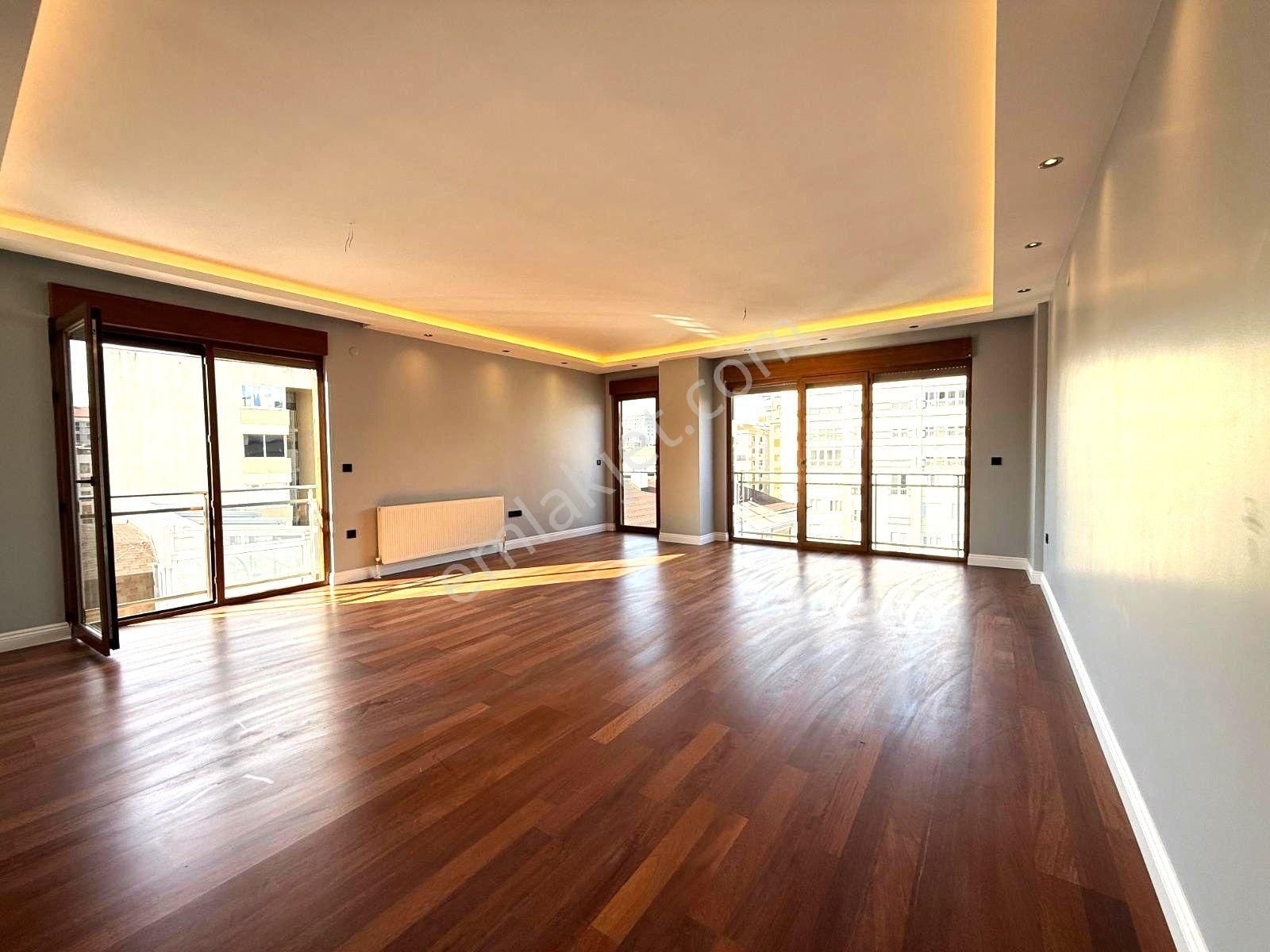 Oben'den Bağdat Cad. Yakın Asansörlü Otoparklı 3+1 130 M² Net - Görsel 4