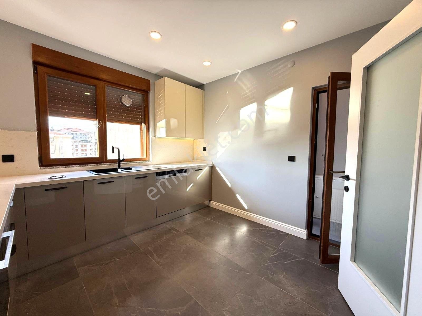 Oben'den Bağdat Cad. Yakın Asansörlü Otoparklı 3+1 130 M² Net - Görsel 22