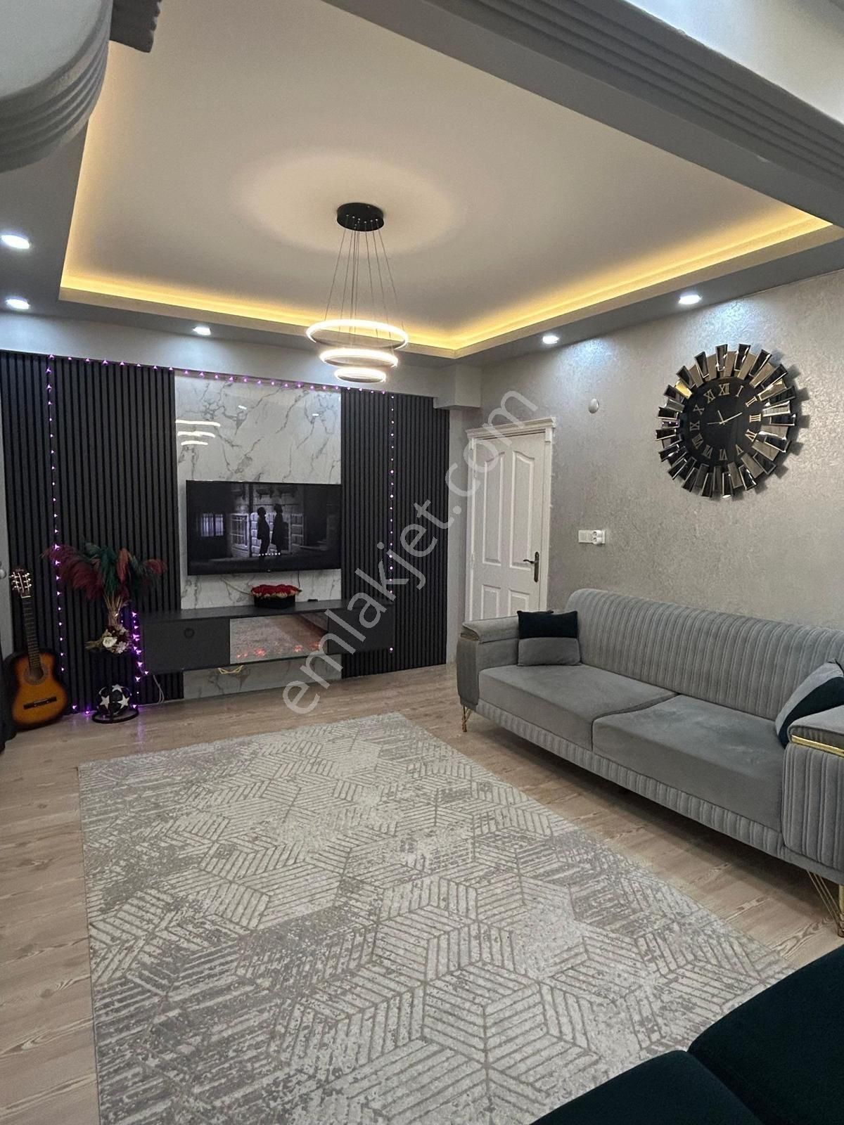 İstanbul Sancaktepe Yunusemre Mah Satılık 2+1 Giriş Daire 120 M2 - Görsel 19
