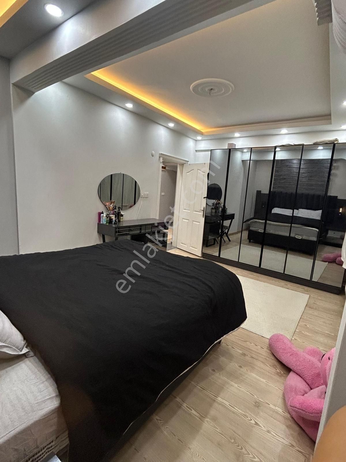 İstanbul Sancaktepe Yunusemre Mah Satılık 2+1 Giriş Daire 120 M2 - Görsel 21