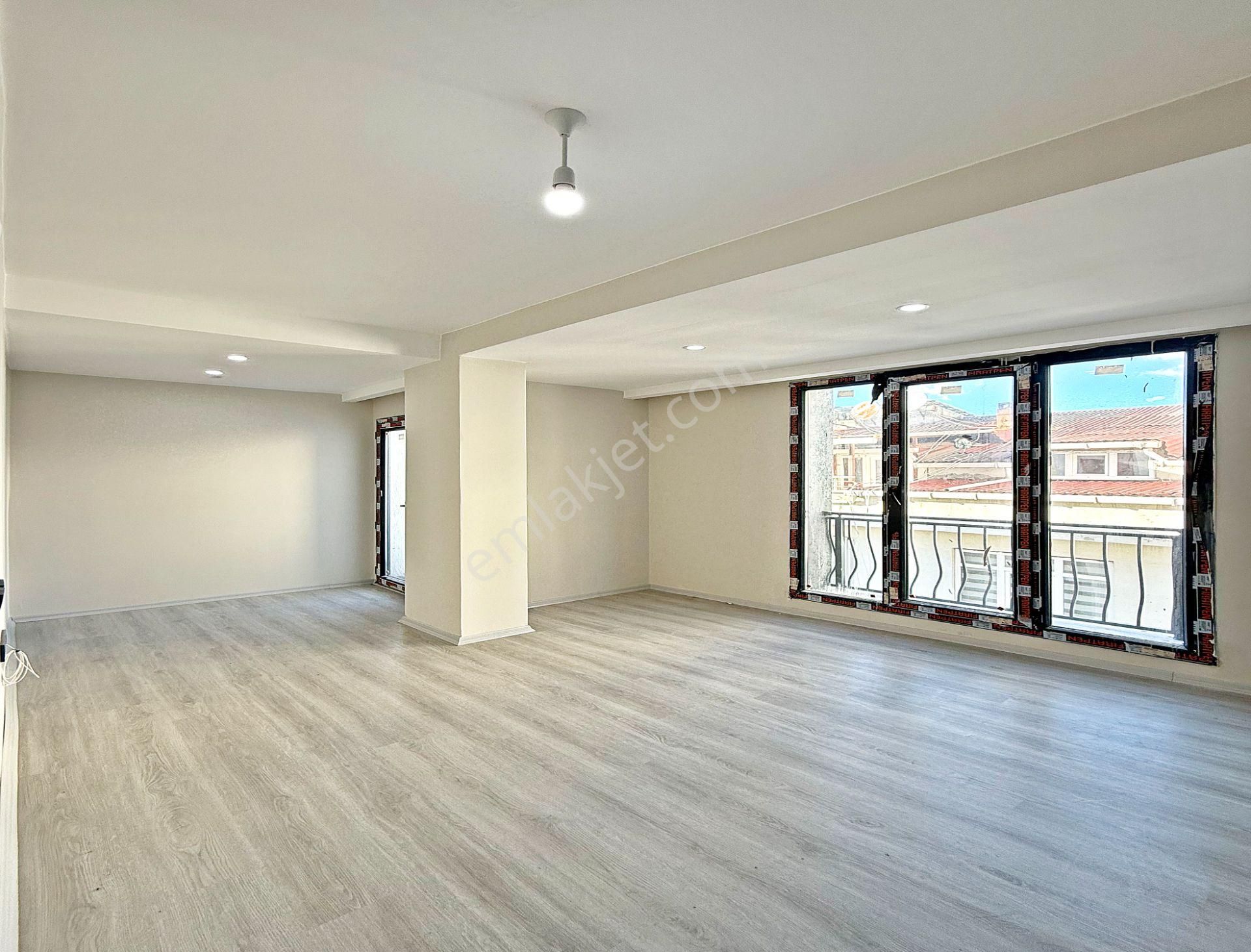 Tem Otoyolunun Dibinde Asansörlü Sıfır Binada 2+1 Ara Kat Daire - Görsel 2