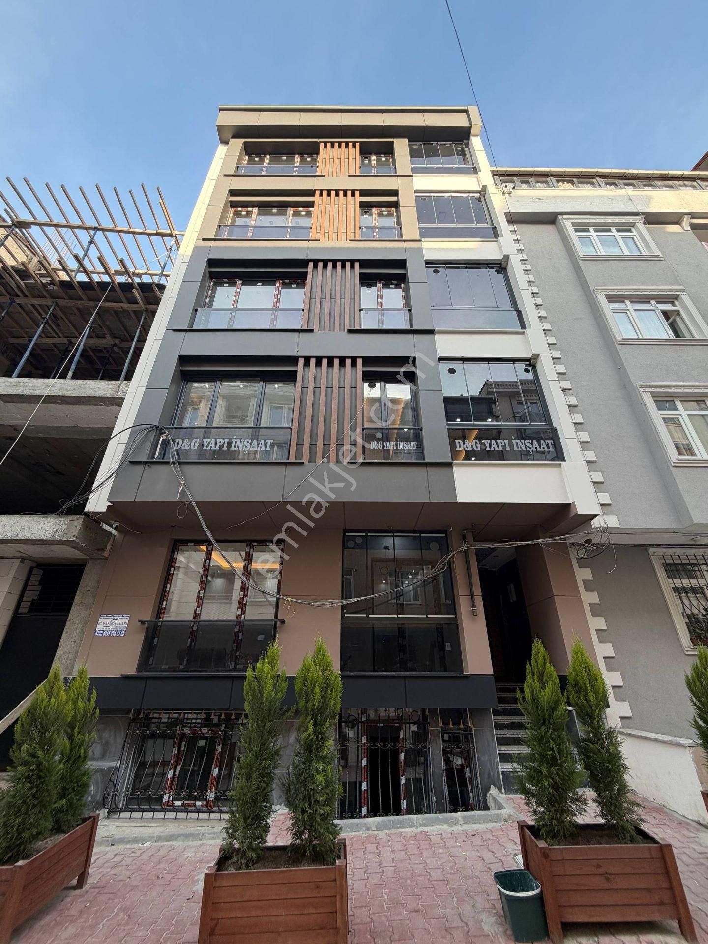 Esenyurt Örnek Mahallesi Kuzuyolu Caddesi 2+1 90 M² Kiralık Boş Sıfır Daire Full Dekorlu Balkonlu - Görsel 3