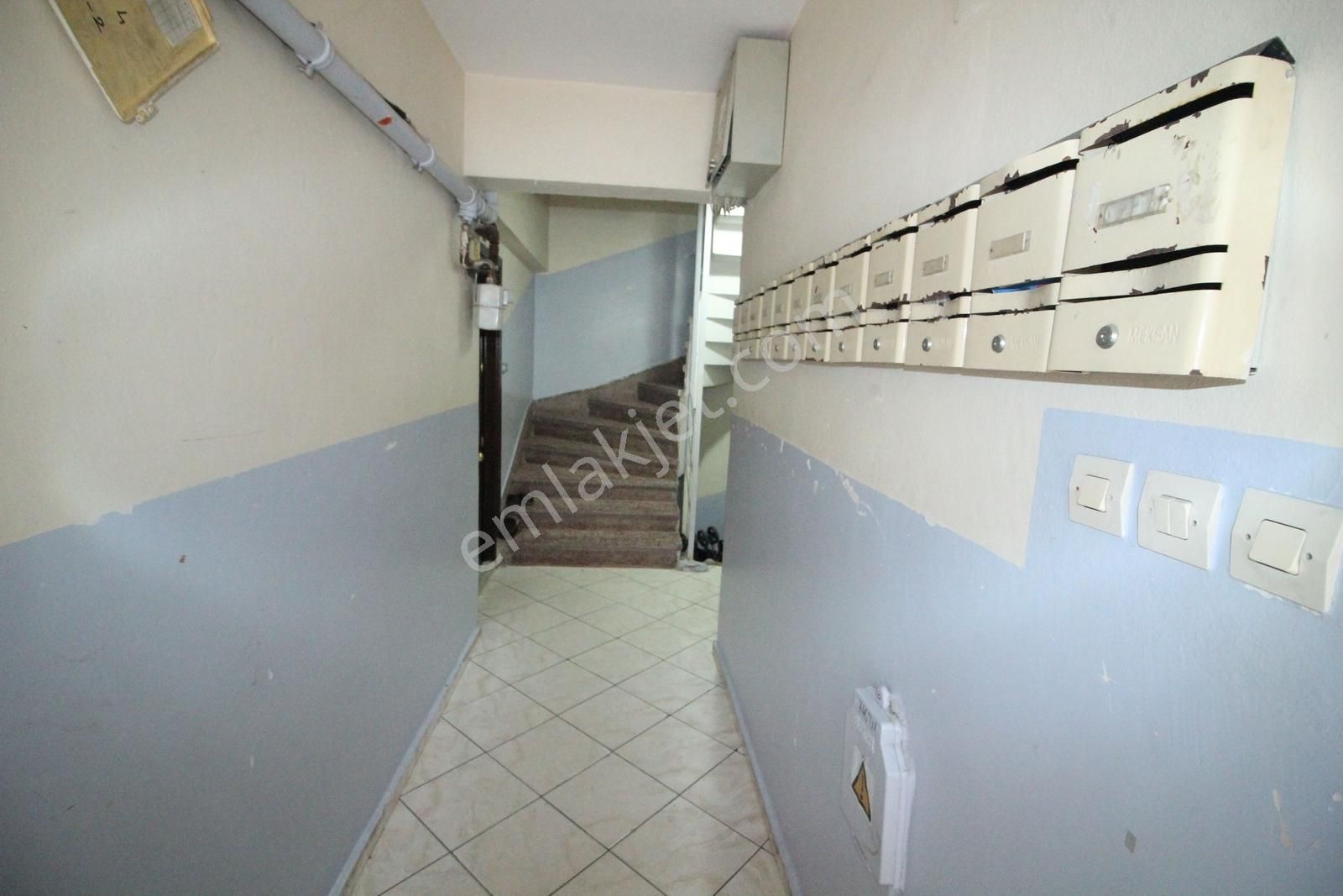 Tokgöz'den Mustafa Kemalpaşa Cad Yakını 28 Yıllık 3+1 Arakat - Görsel 27