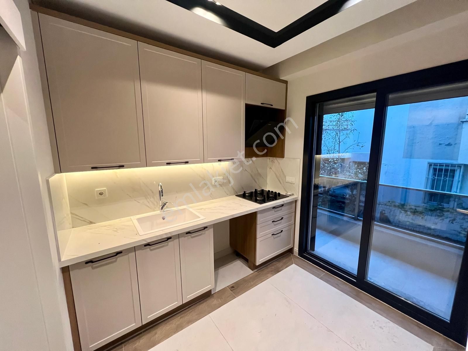 Aras Emlaktan Altınoluk Yağcılarda Denize 250 M. Lüks Daire - Görsel 12
