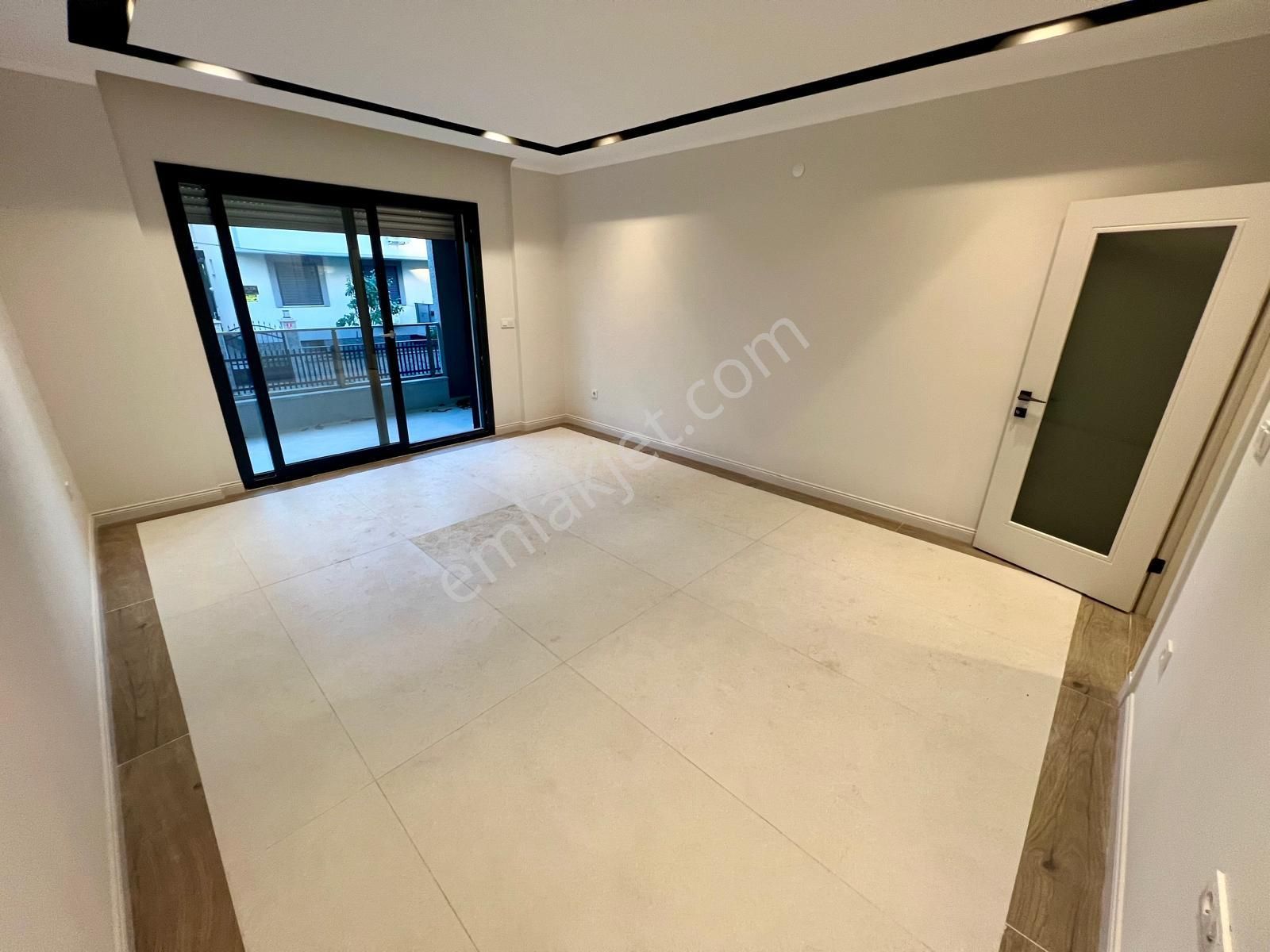 Aras Emlaktan Altınoluk Yağcılarda Denize 250 M. Lüks Daire