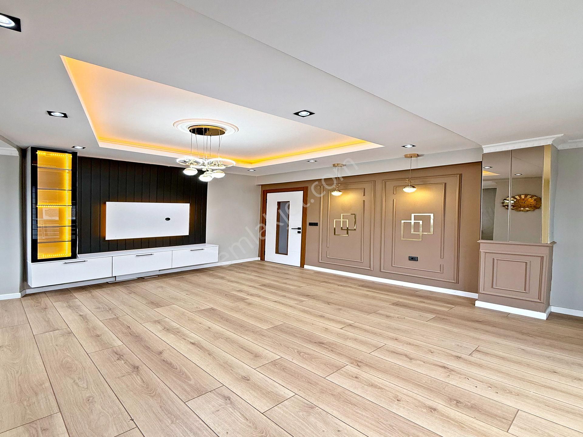 Sultaniye Mahallesinde Lüks Dekorlu Asansörlü Binada 2+1 Ara Kat - Görsel 17