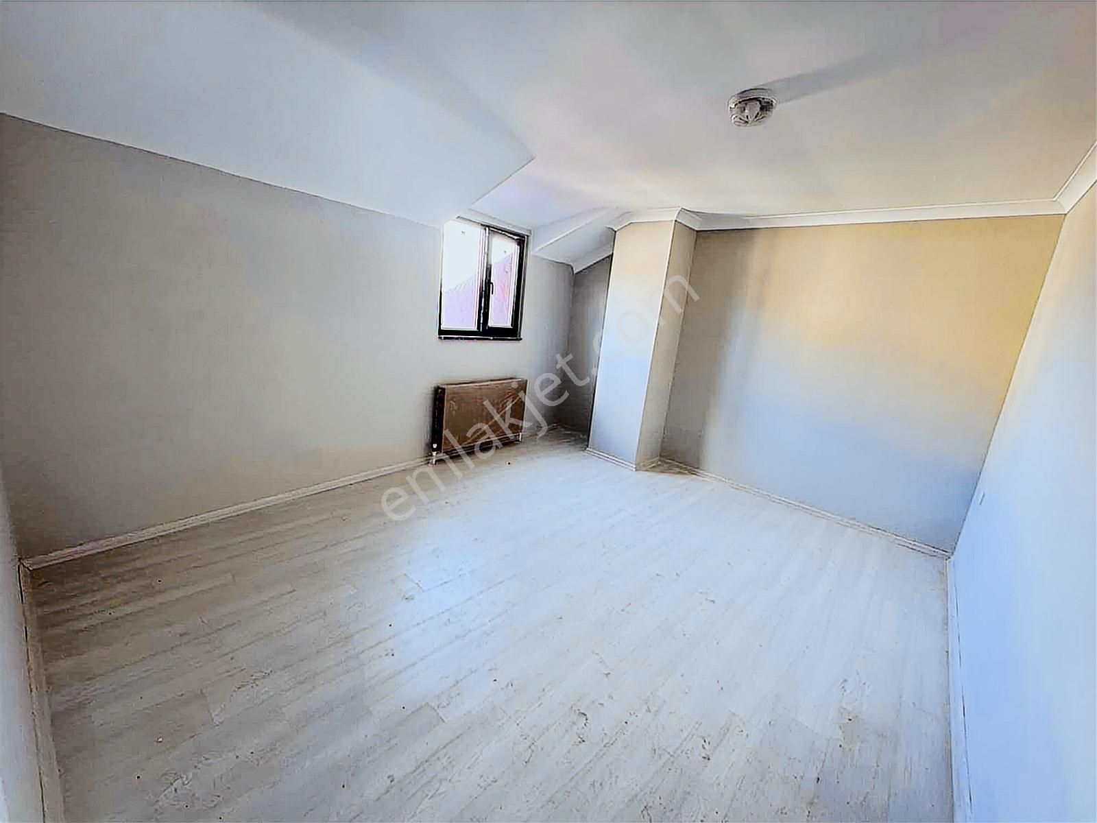 Sancaktepe Yenidoğan 4+1 Üst Üst Dubleks Cadde Üstü - Görsel 16