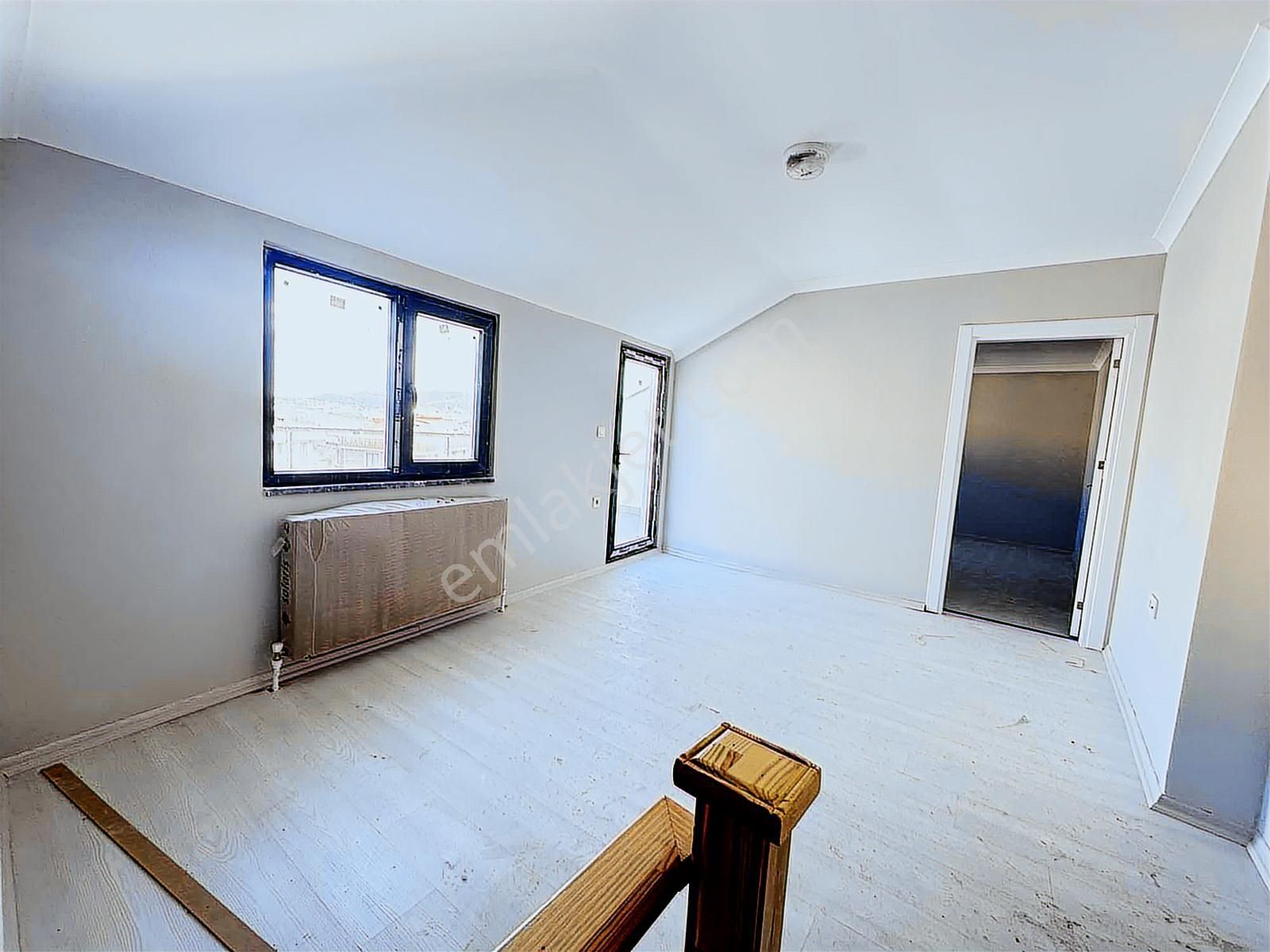 Sancaktepe Yenidoğan 4+1 Üst Üst Dubleks Cadde Üstü - Görsel 17