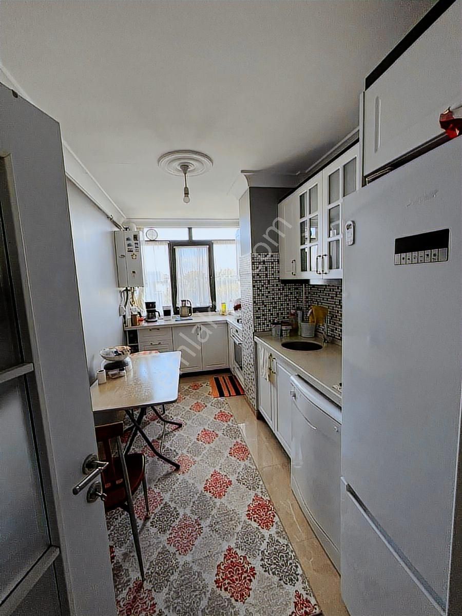 Sancaktepe''de Ana Cadde Üstünde 4+1 Üst Dubleks - Görsel 12