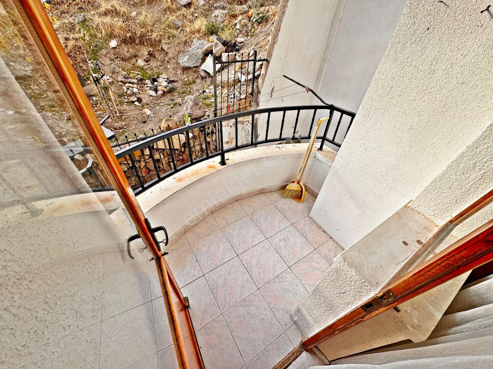 Relax'tan Esertepe Vadii Yanında 3+1 Geniş Kullanım Uygun Fiyat - Görsel 8