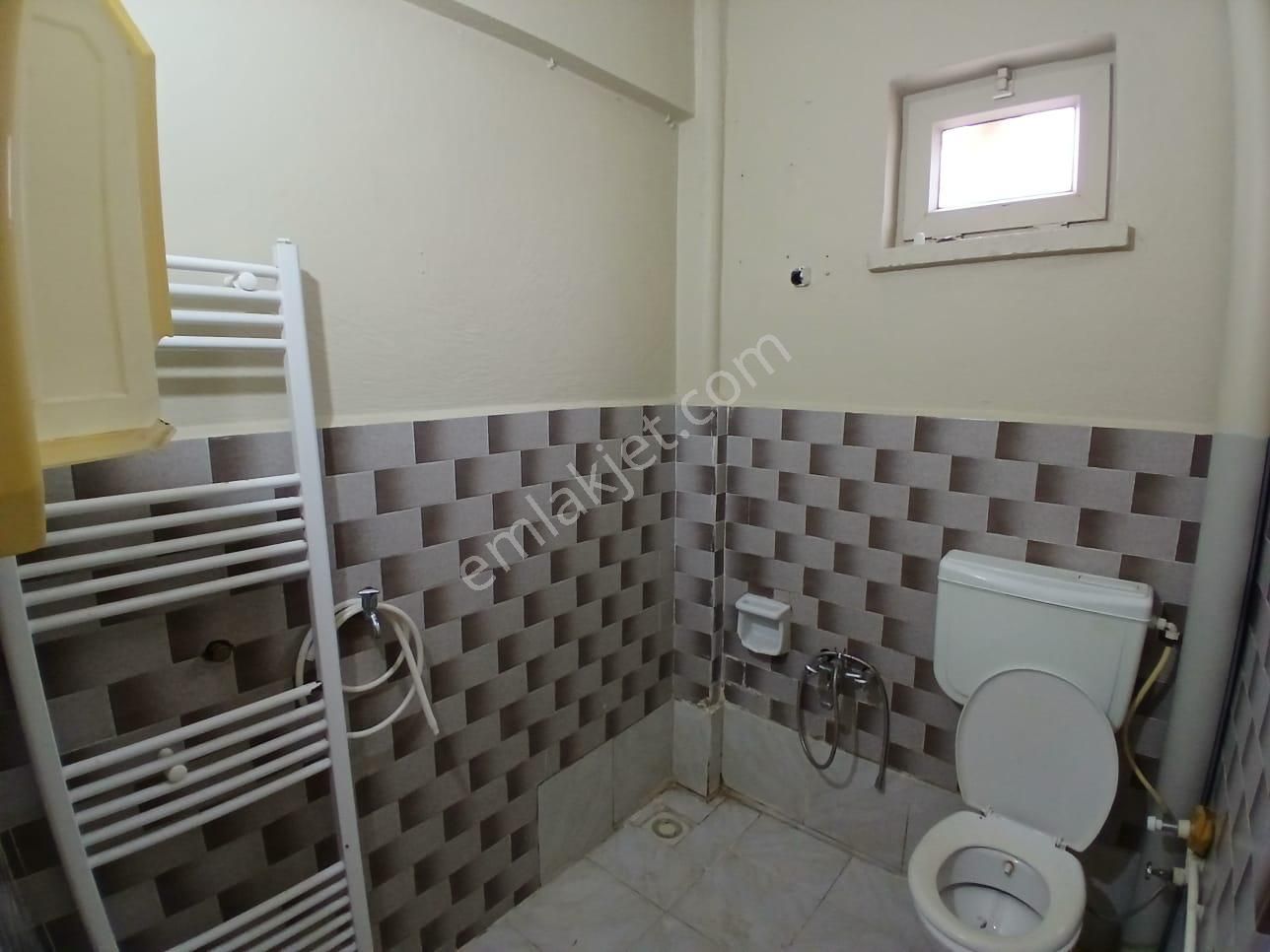 Akçay Emlak'tan Akşehir Bölge Trafik Civarında Doğalgaz Kombili Müstakil Tadında Kiralık 2+1 Daire - Görsel 14