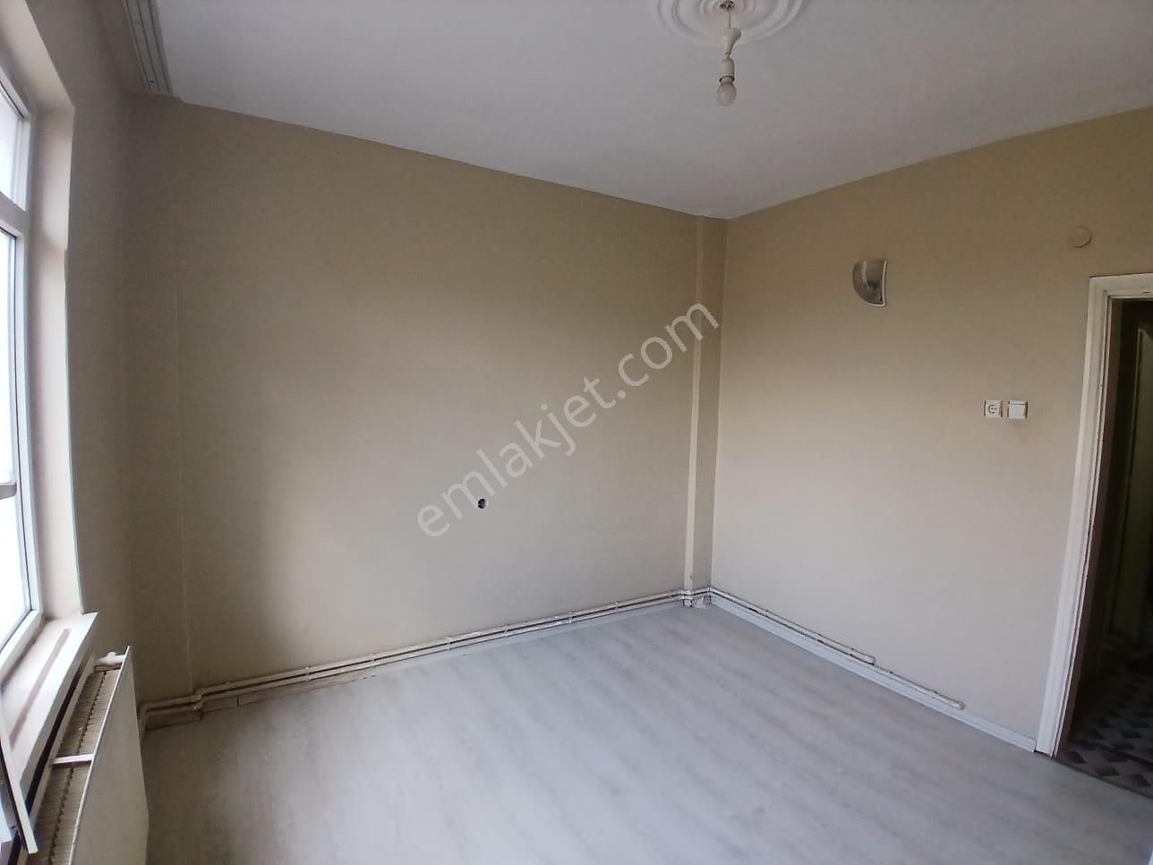 Akçay Emlak'tan Akşehir Bölge Trafik Civarında Doğalgaz Kombili Müstakil Tadında Kiralık 2+1 Daire - Görsel 10