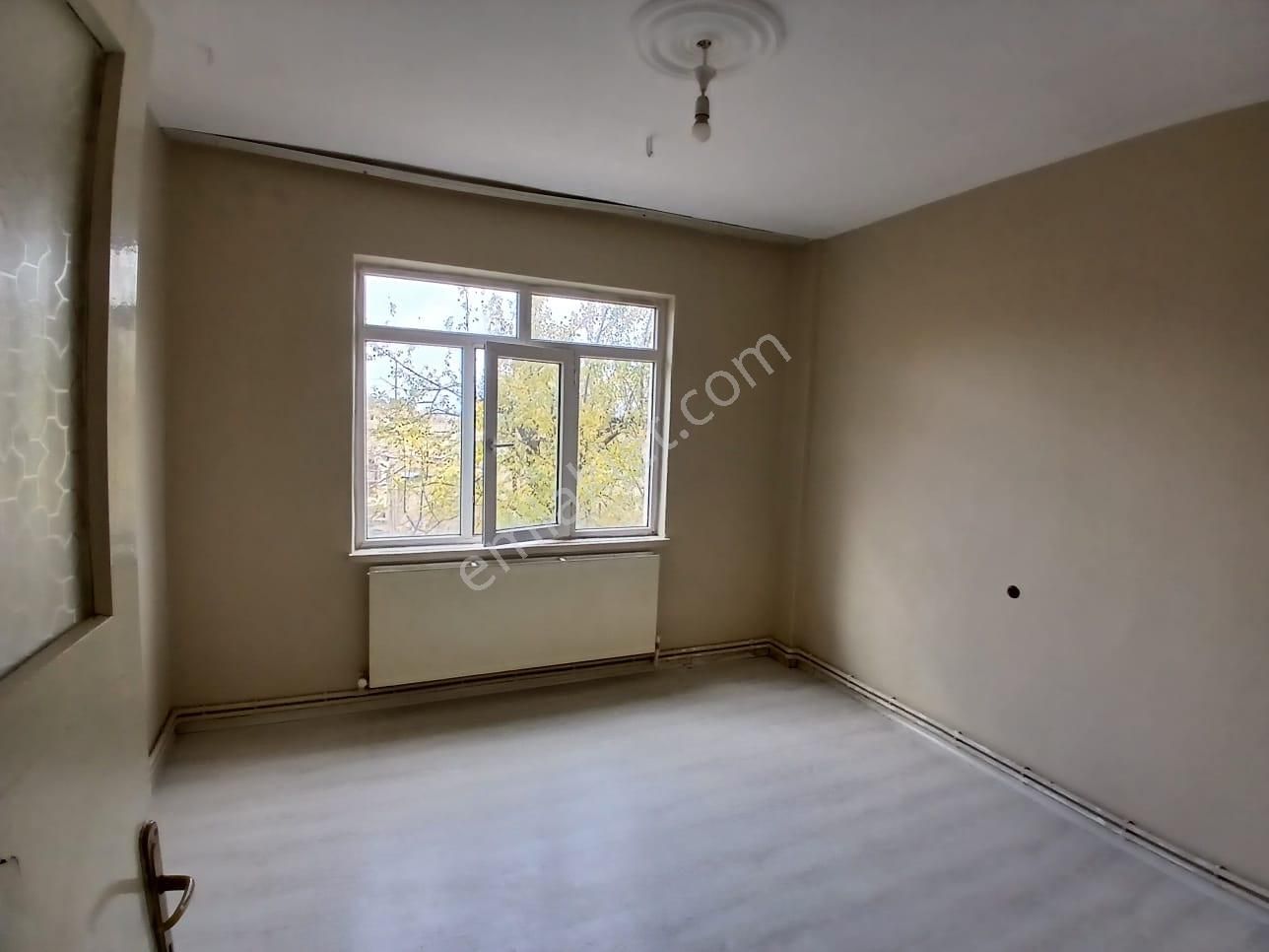 Akçay Emlak'tan Akşehir Bölge Trafik Civarında Doğalgaz Kombili Müstakil Tadında Kiralık 2+1 Daire - Görsel 9