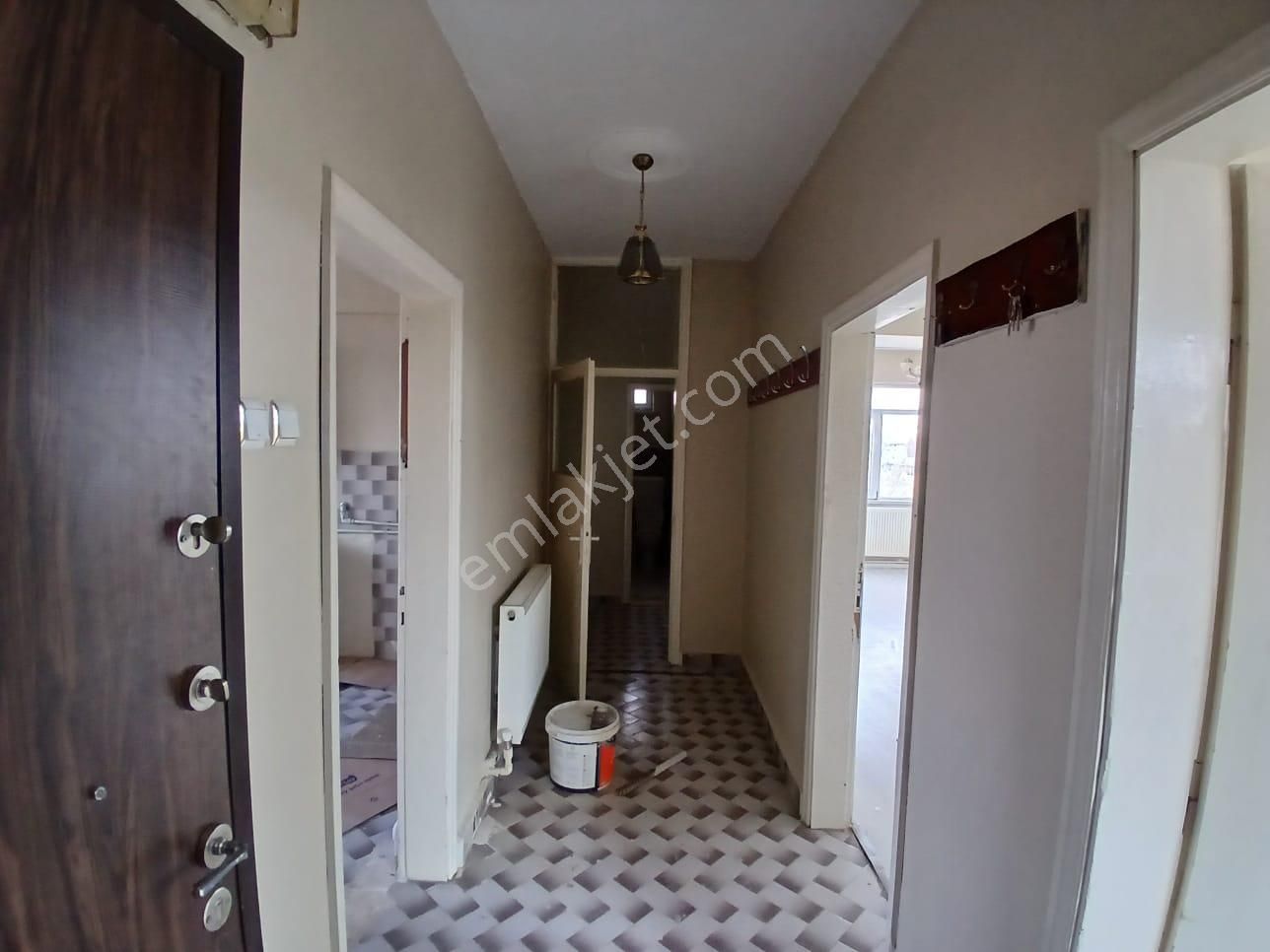 Akçay Emlak'tan Akşehir Bölge Trafik Civarında Doğalgaz Kombili Müstakil Tadında Kiralık 2+1 Daire - Görsel 16