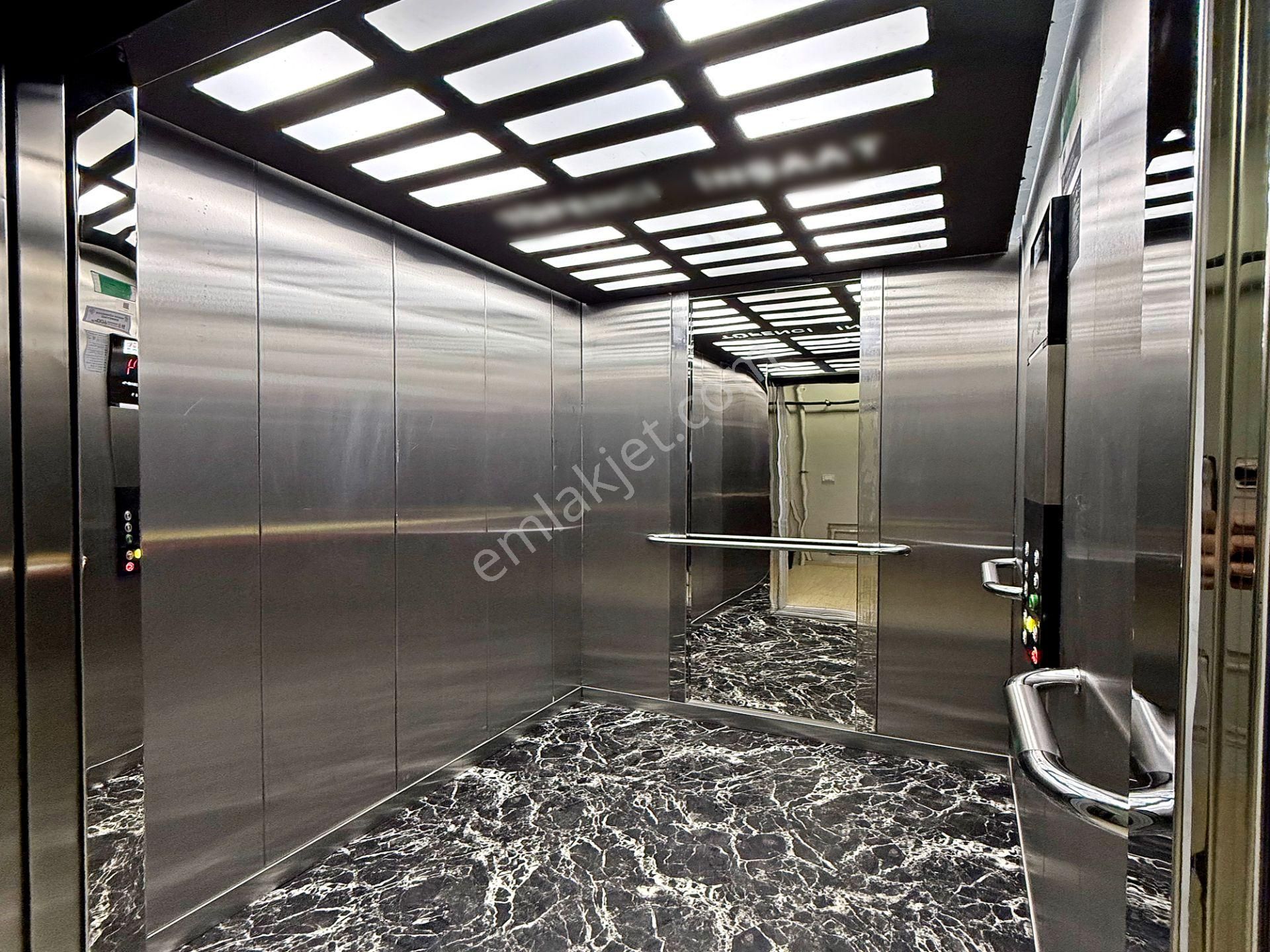 Esenyurt Devlet Hastanesine Yakın Sıfır Bina Asansörlü 2+1 Daire