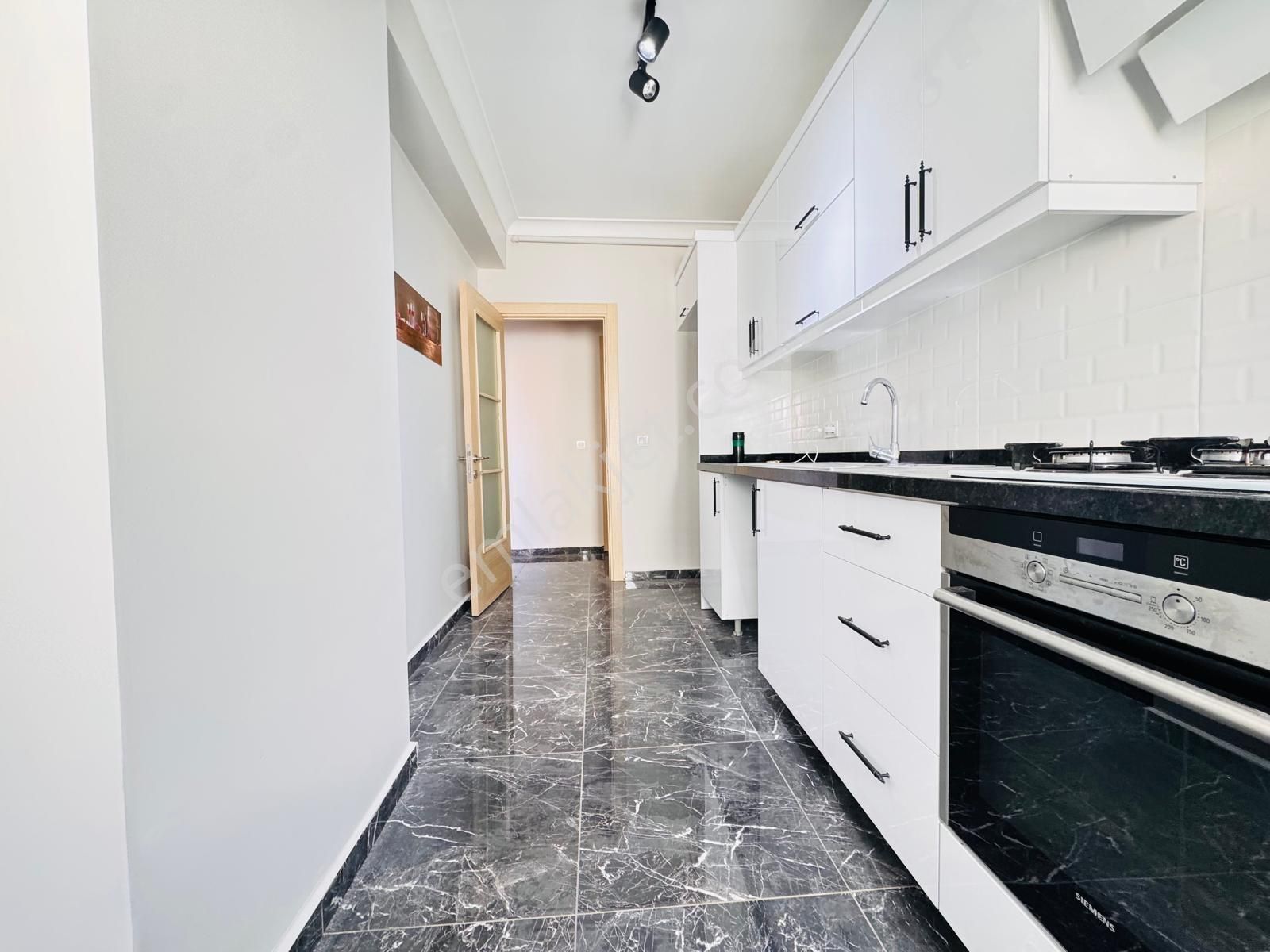 █ Konfor █ Küçükyalı Rezan Has Lisesi,3 Yıllık, Çift Girişli 4+2 - Görsel 9