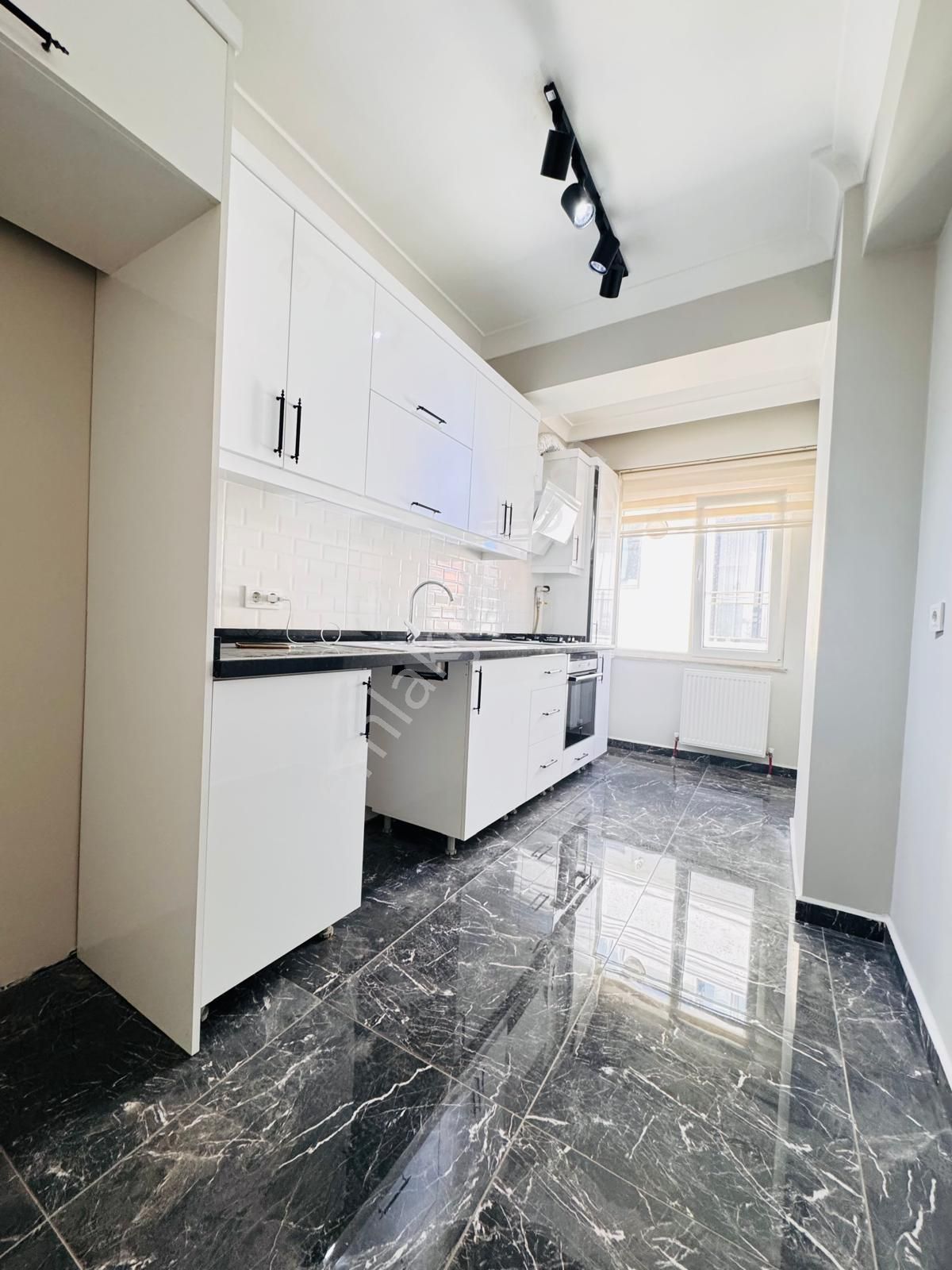 █ Konfor █ Küçükyalı Rezan Has Lisesi,3 Yıllık, Çift Girişli 4+2 - Görsel 13