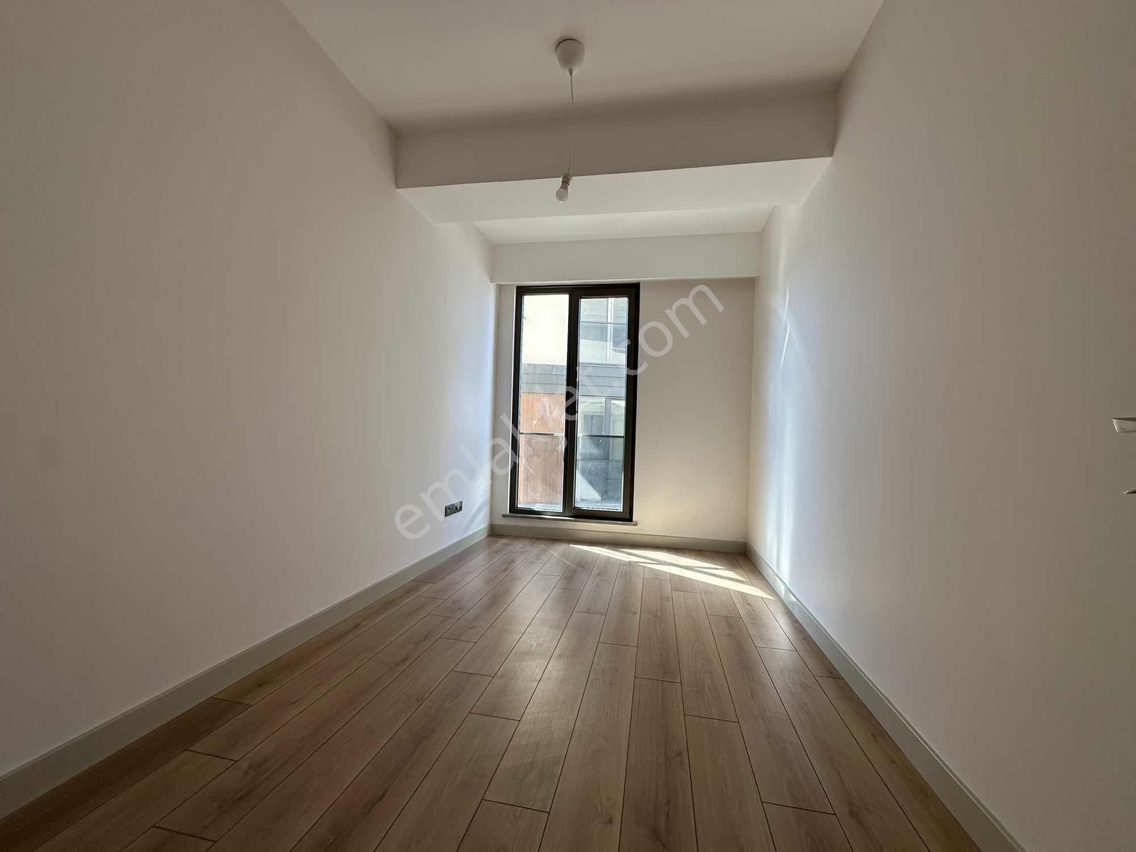 Çamlıktepe De Muhteşem Konumda 1. Sınıf Büyük 2+1 Arakat Daire - Görsel 6