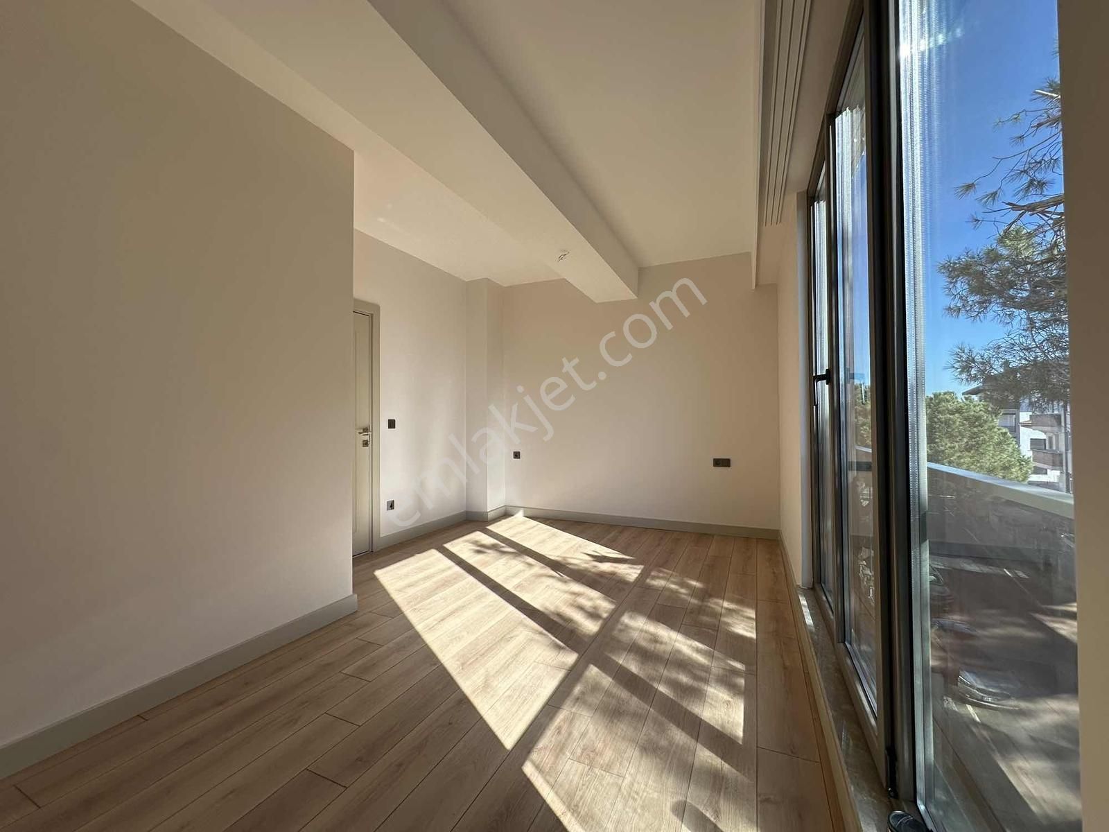 Çamlıktepe De Muhteşem Konumda 1. Sınıf Büyük 2+1 Arakat Daire - Görsel 32