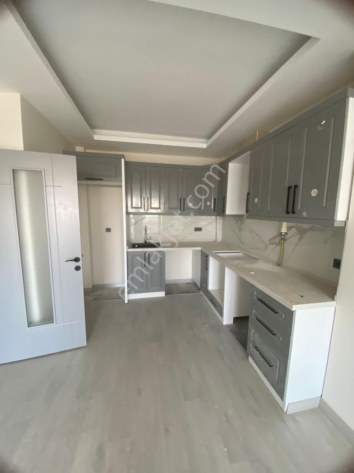 Kuşadasında 2+1 90m2 Ara Kat Havuzlu Güvenlikli Sitede Satılık Ara Kat Daire - Görsel 9