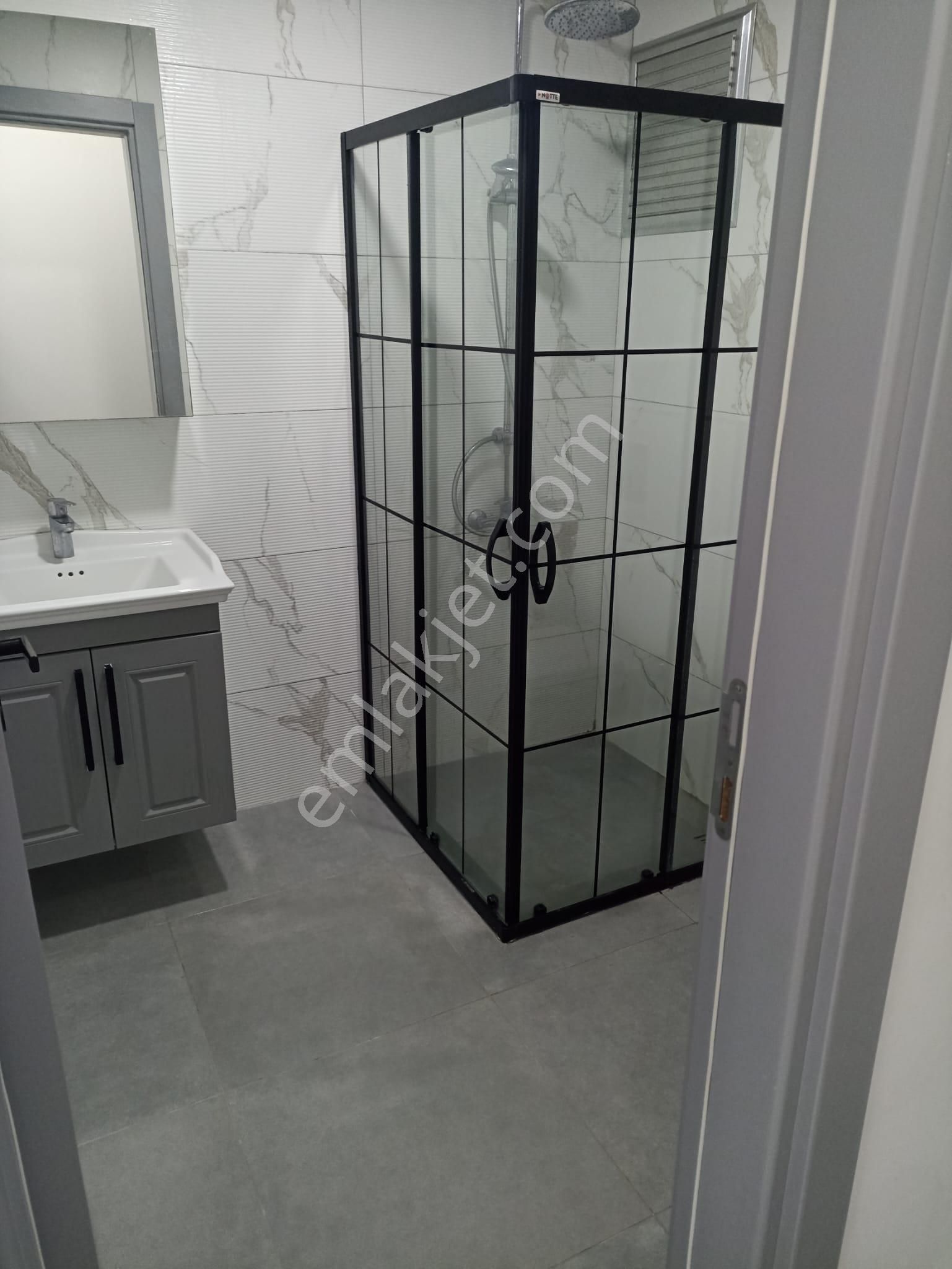 Kuşadasında 2+1 90m2 Ara Kat Havuzlu Güvenlikli Sitede Satılık Ara Kat Daire - Görsel 15