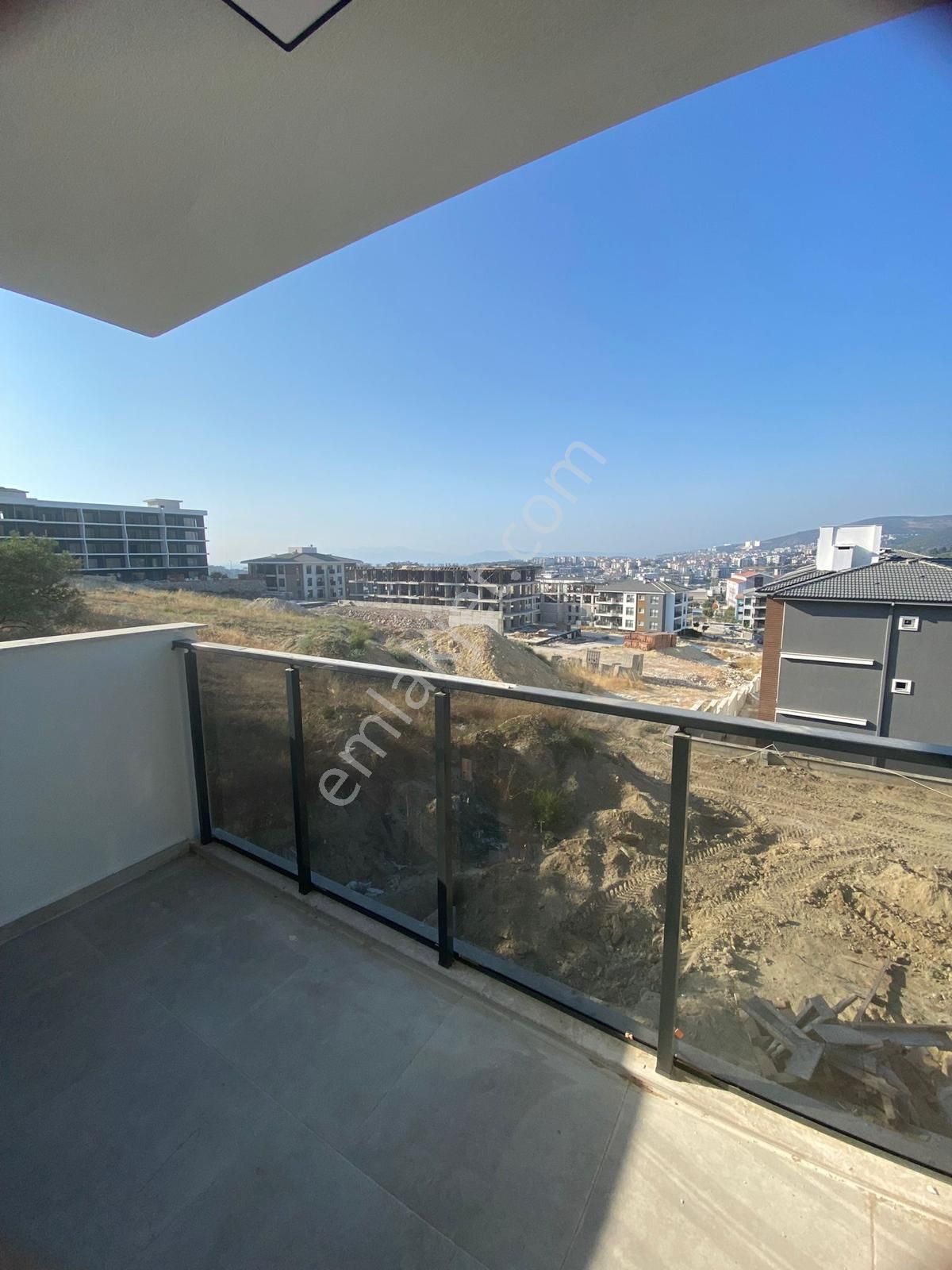 Kuşadasında 2+1 90m2 Ara Kat Havuzlu Güvenlikli Sitede Satılık Ara Kat Daire - Görsel 5