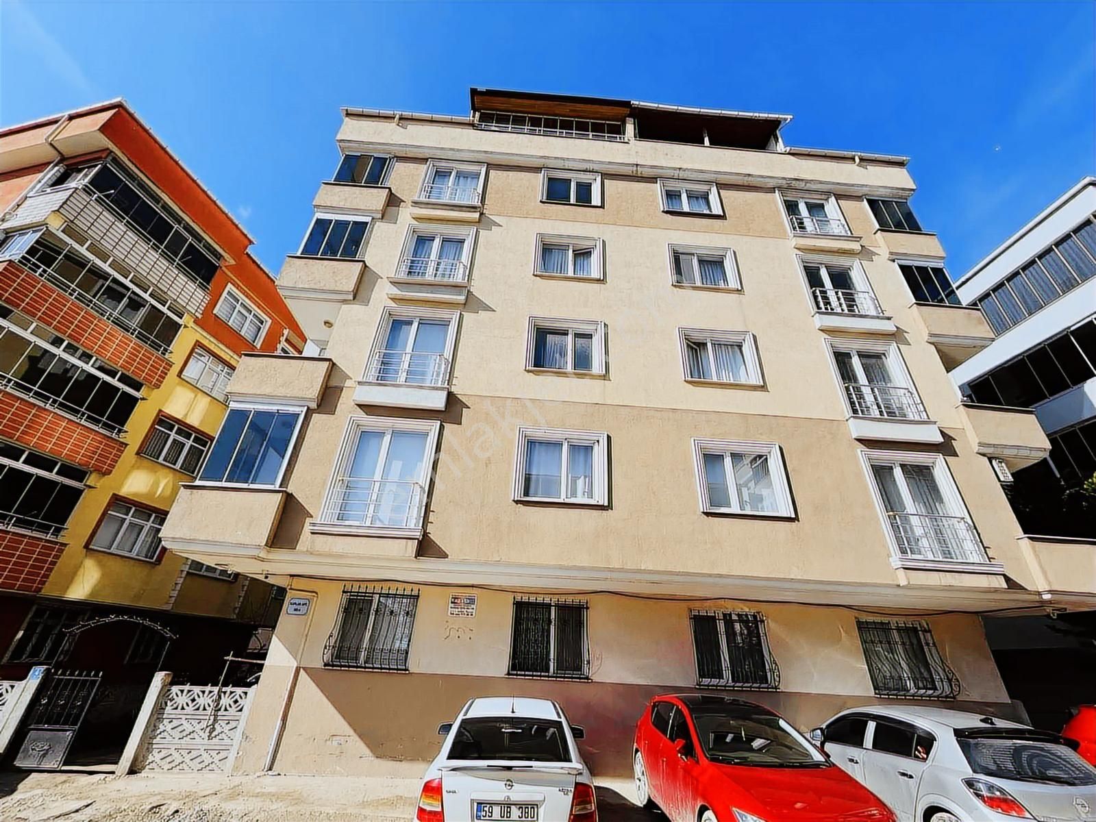 Çerkezköy Fevzipaşa Mahallesi'nde Satılık 2 + 1 Daire