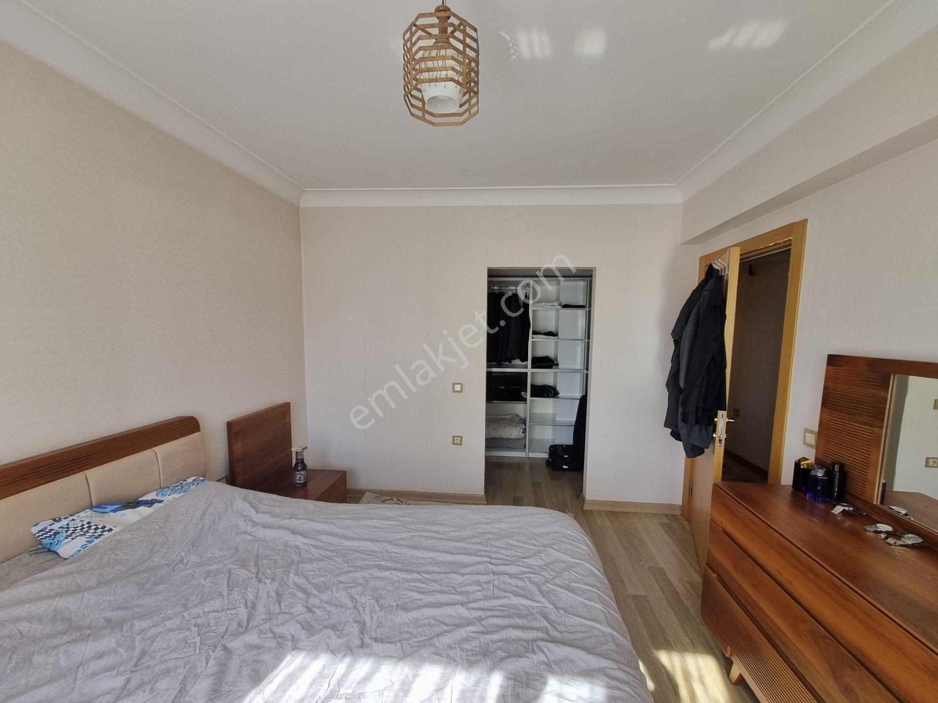 7/24 Güvenlikli - Daireye Özel Kapalı Otoparklı - Giyinme Odalı - Görsel 15