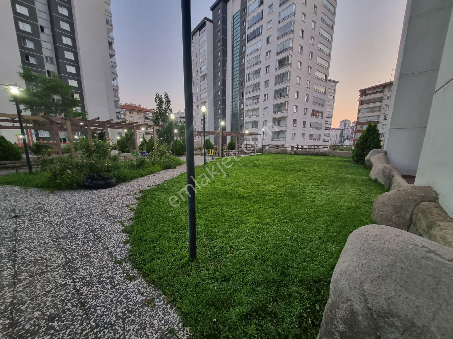 7/24 Güvenlikli - Daireye Özel Kapalı Otoparklı - Giyinme Odalı - Görsel 28