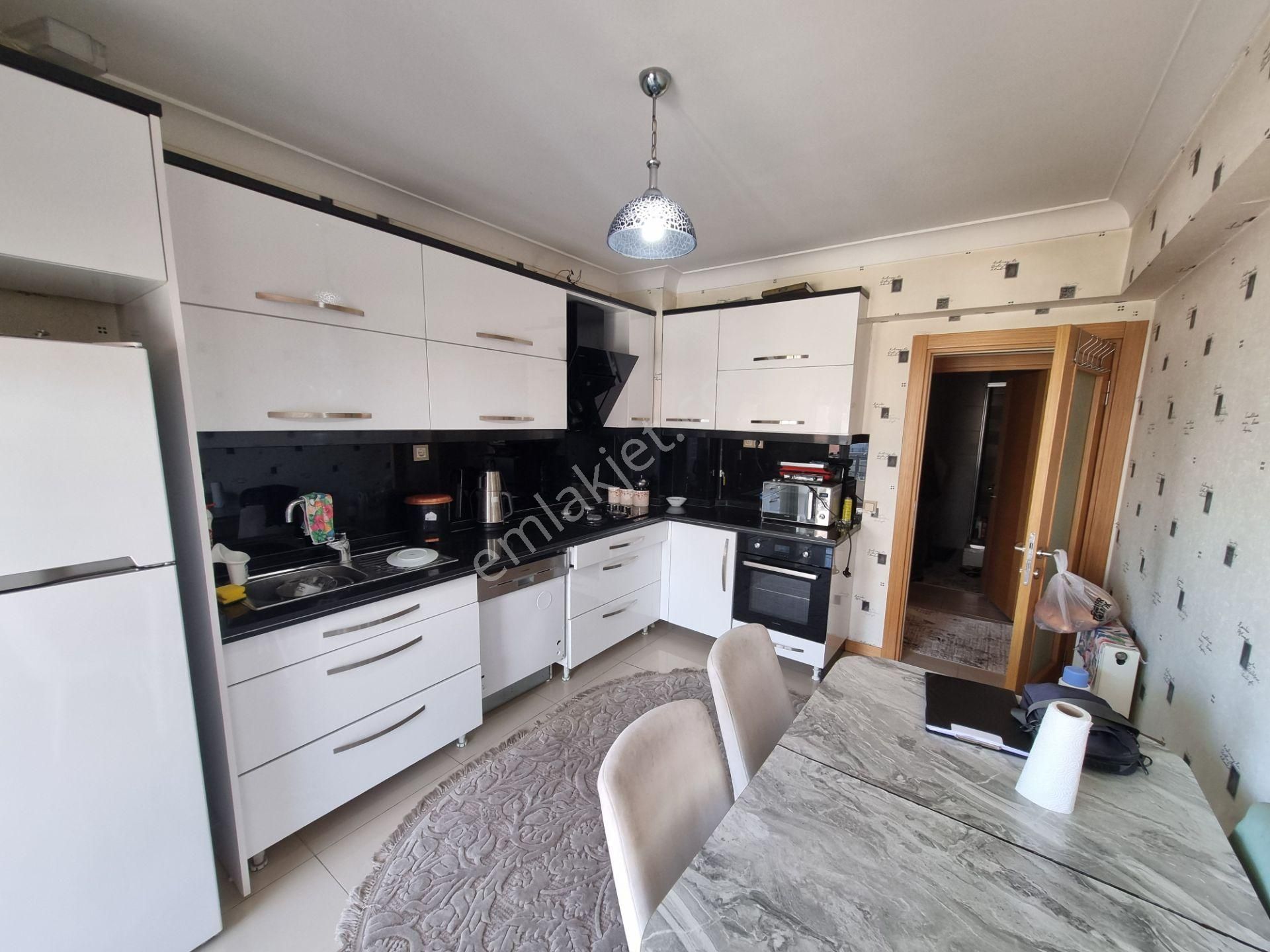 7/24 Güvenlikli - Daireye Özel Kapalı Otoparklı - Giyinme Odalı - Görsel 2