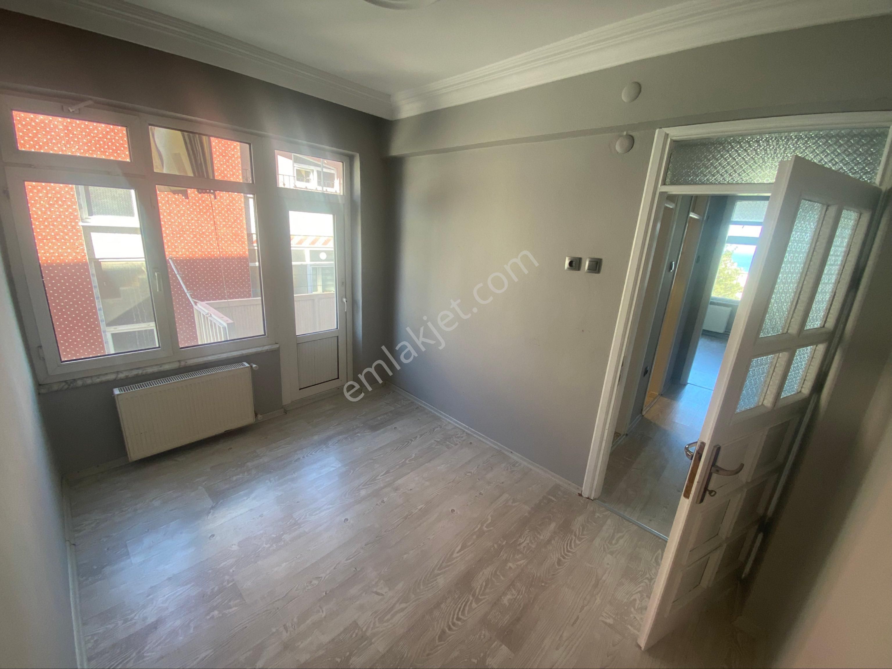 Furkan Emlaktan Fevziçakmak Mah 3+1 130m2 5.kat Arakat Çift Balkonlu Asansörlü Fırsat Daire - Görsel 13