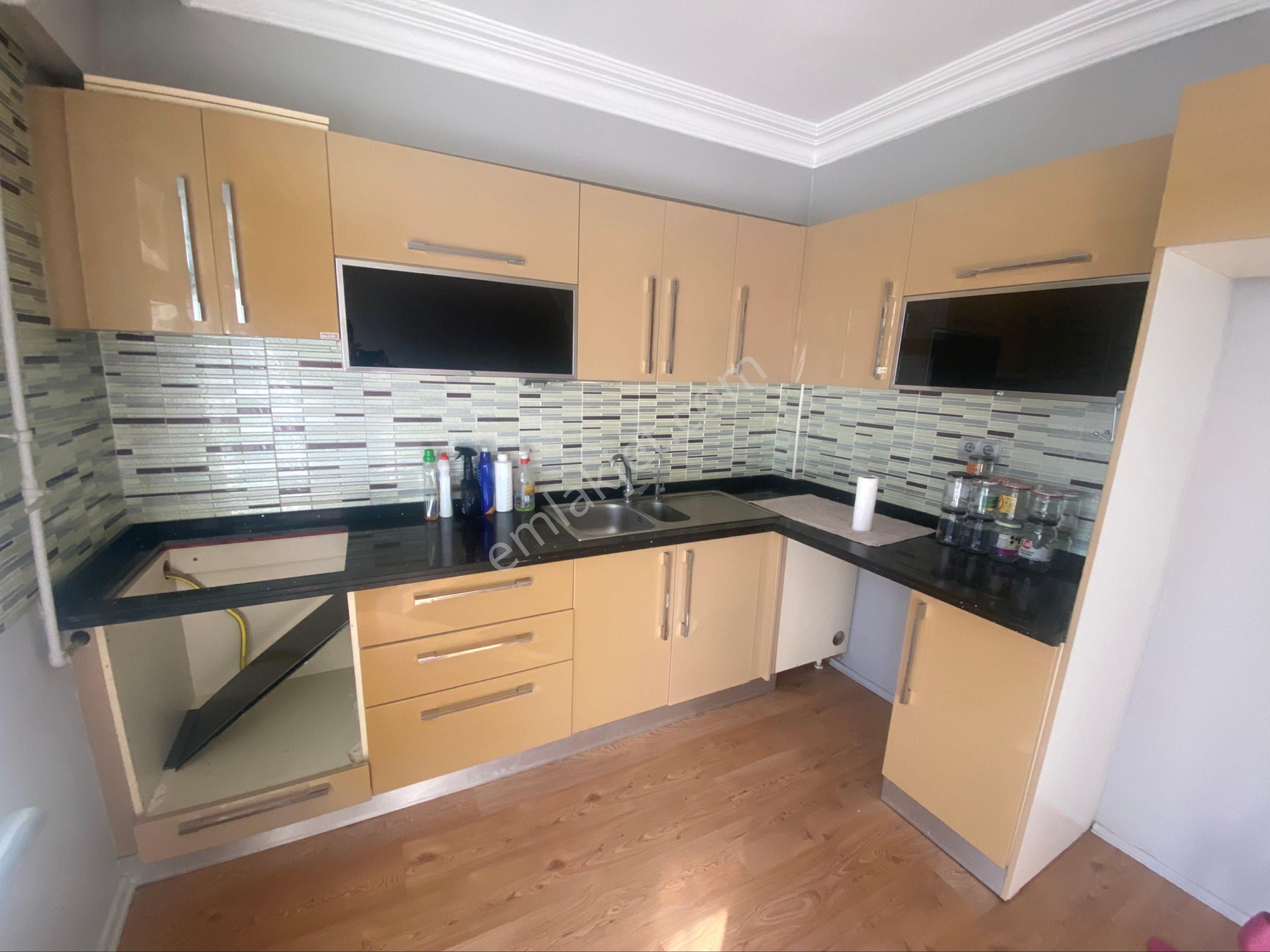 Furkan Emlaktan Fevziçakmak Mah 3+1 130m2 5.kat Arakat Çift Balkonlu Asansörlü Fırsat Daire - Görsel 3