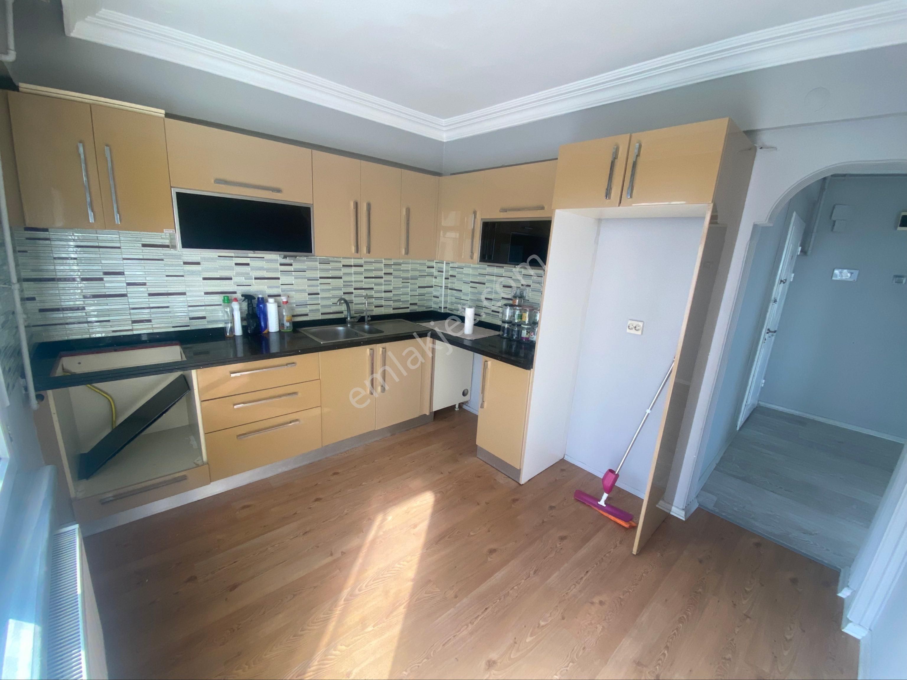 Furkan Emlaktan Fevziçakmak Mah 3+1 130m2 5.kat Arakat Çift Balkonlu Asansörlü Fırsat Daire