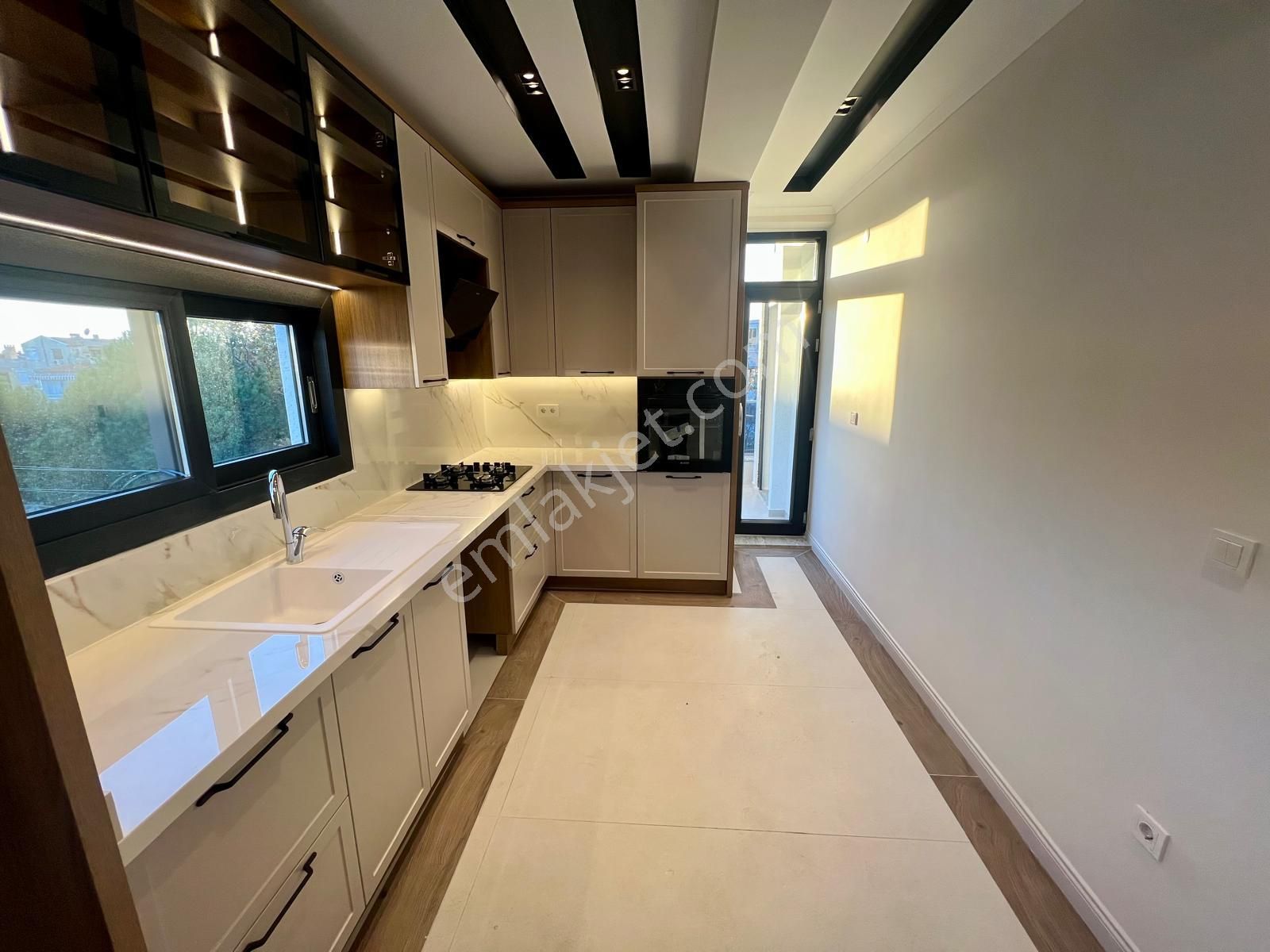 Aras Emlaktan Altınoluk Yağcılrda Denize 250 M. Lüks 4+1 Dubleks