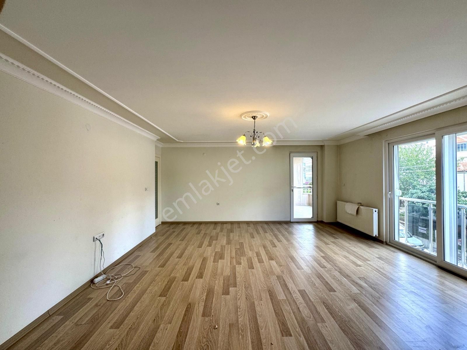 🏡 Referans'tan Sarıkız'da Ebevenyn Banyolu Ön Cephe Yapılı 2+1 Dair - Görsel 22