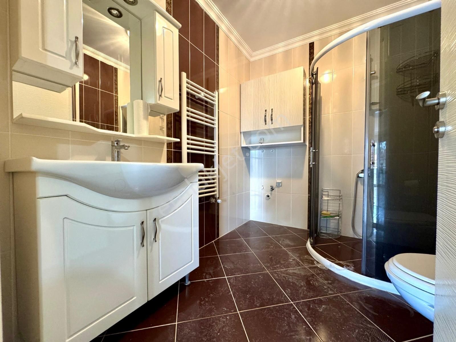 🏡 Referans'tan Sarıkız'da Ebevenyn Banyolu Ön Cephe Yapılı 2+1 Dair - Görsel 30