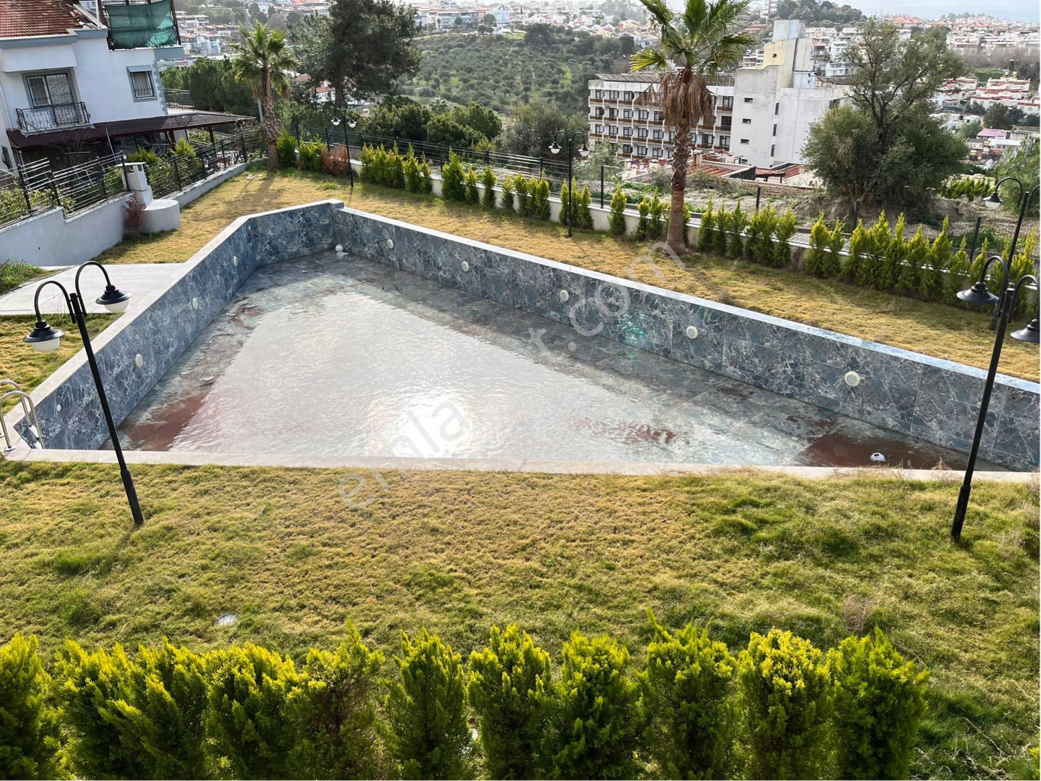 Kuşadasın Da Sıfır Deniz Manzaralı Havuzlu 1 Artı 1 Daire - Görsel 8