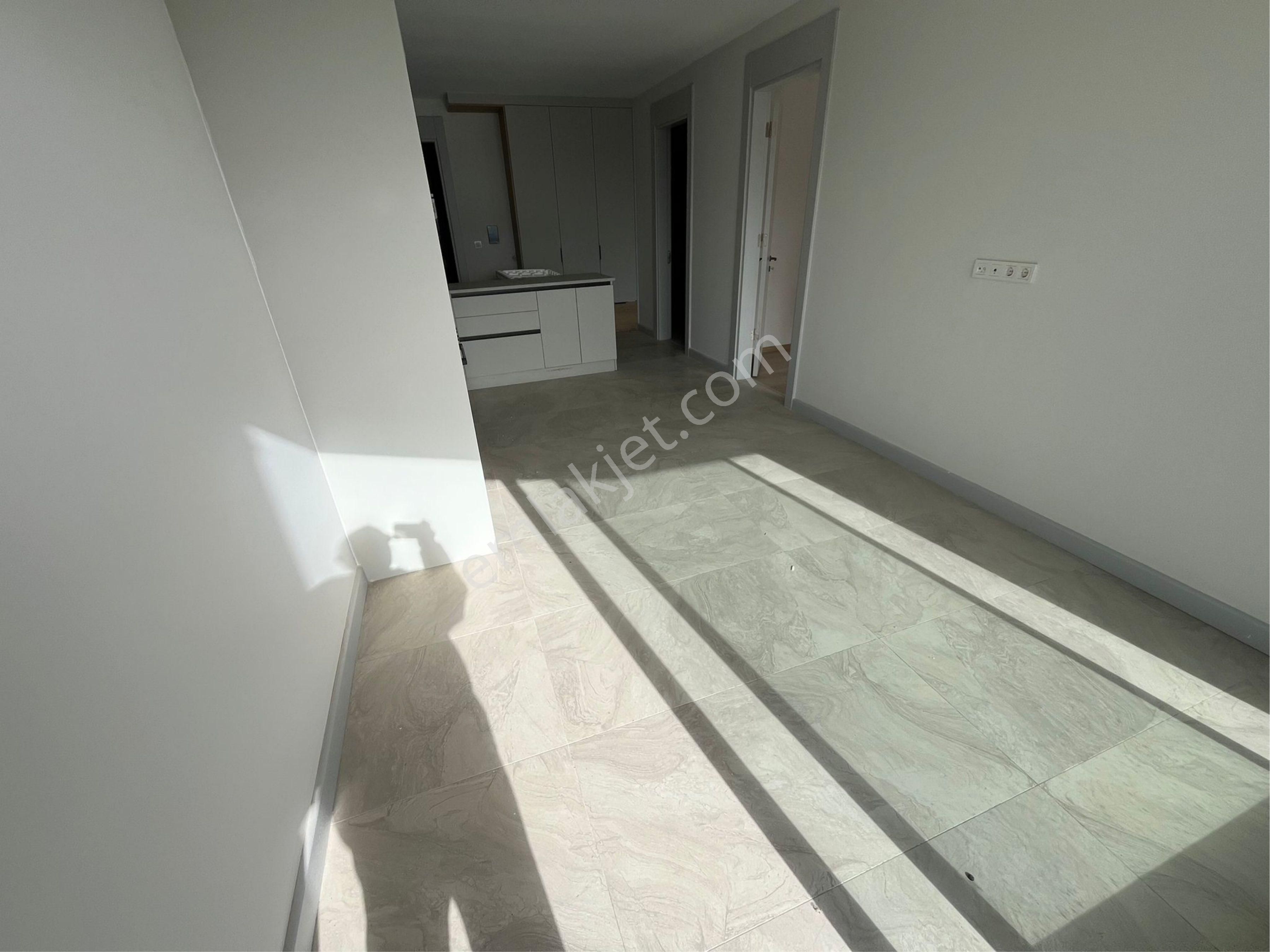 Kuşadasın Da Sıfır Deniz Manzaralı Havuzlu 1 Artı 1 Daire - Görsel 24