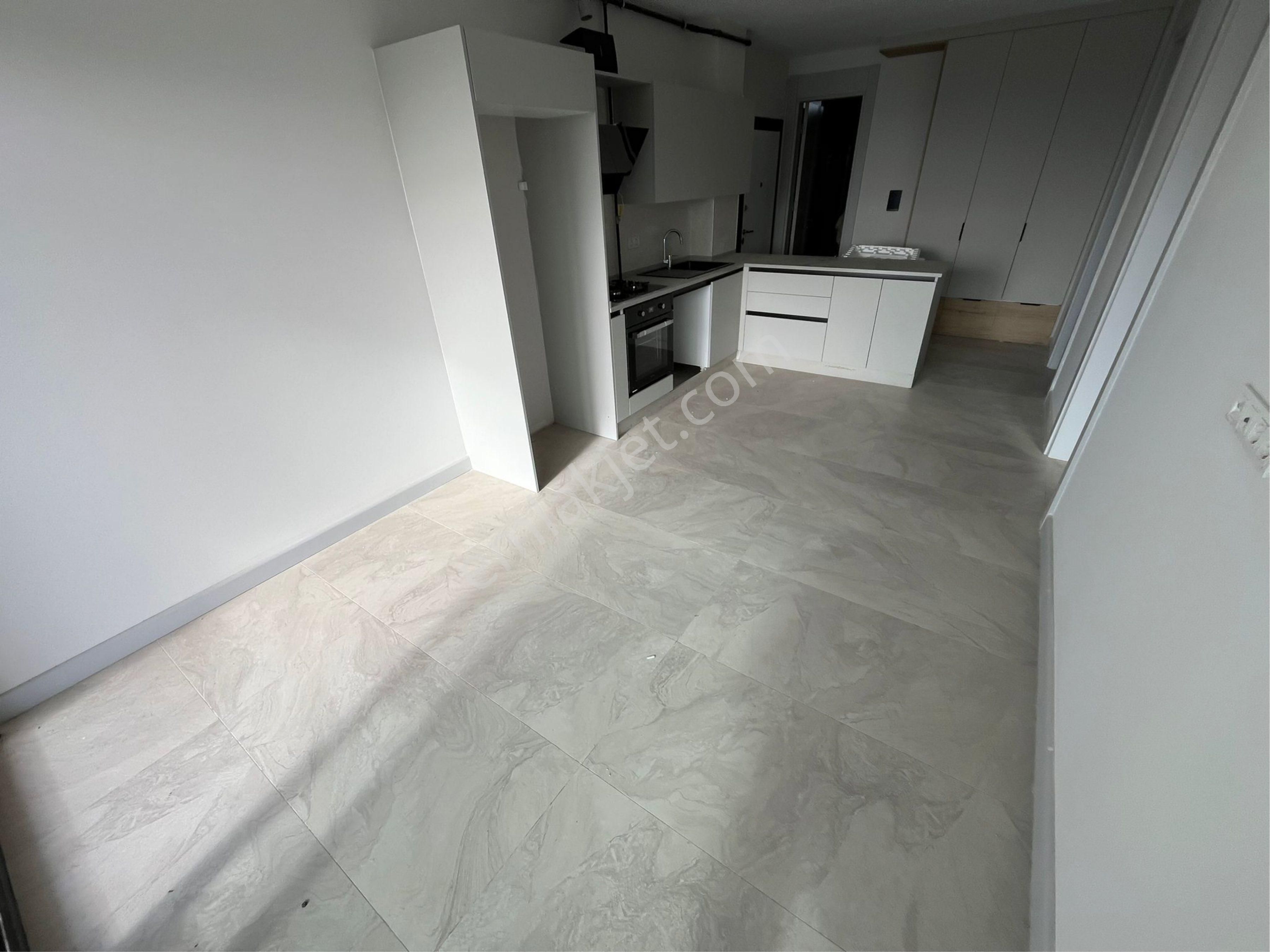 Kuşadasın Da Sıfır Deniz Manzaralı Havuzlu 1 Artı 1 Daire - Görsel 14