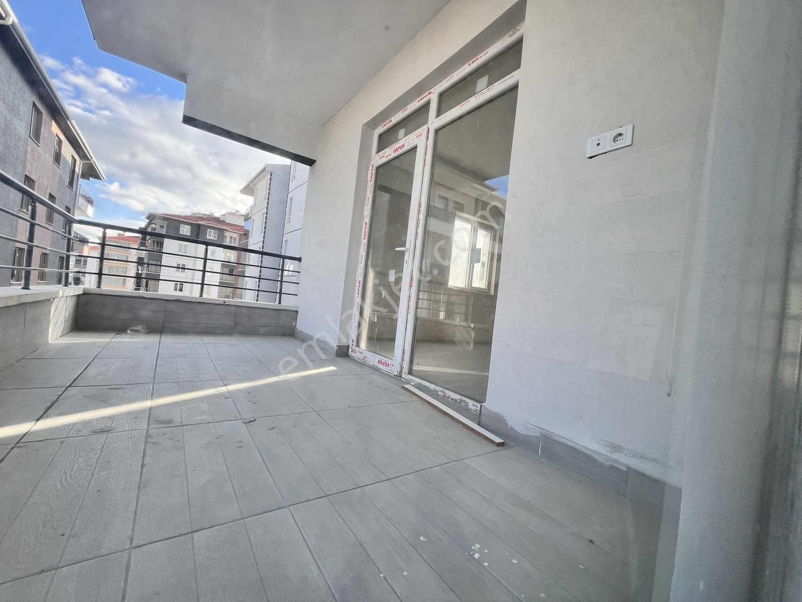 İstiklal Mahallesinde 3. Ay Teslim Satılık 3+1 Sıfır Daire - Görsel 8